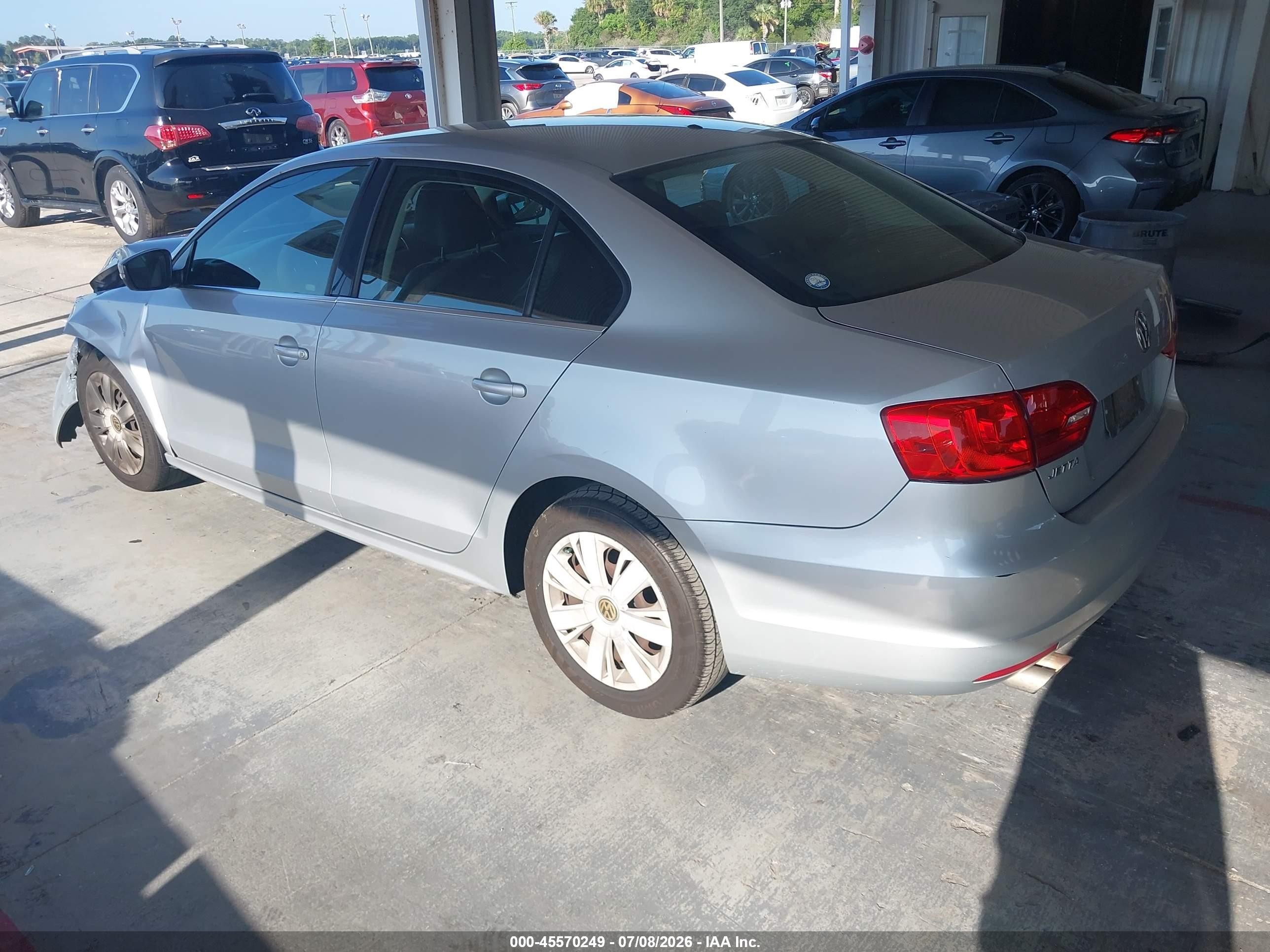 2013 Volkswagen Jetta 2.5l Se Серебряный vin: 3VWDP7AJ1DM214766