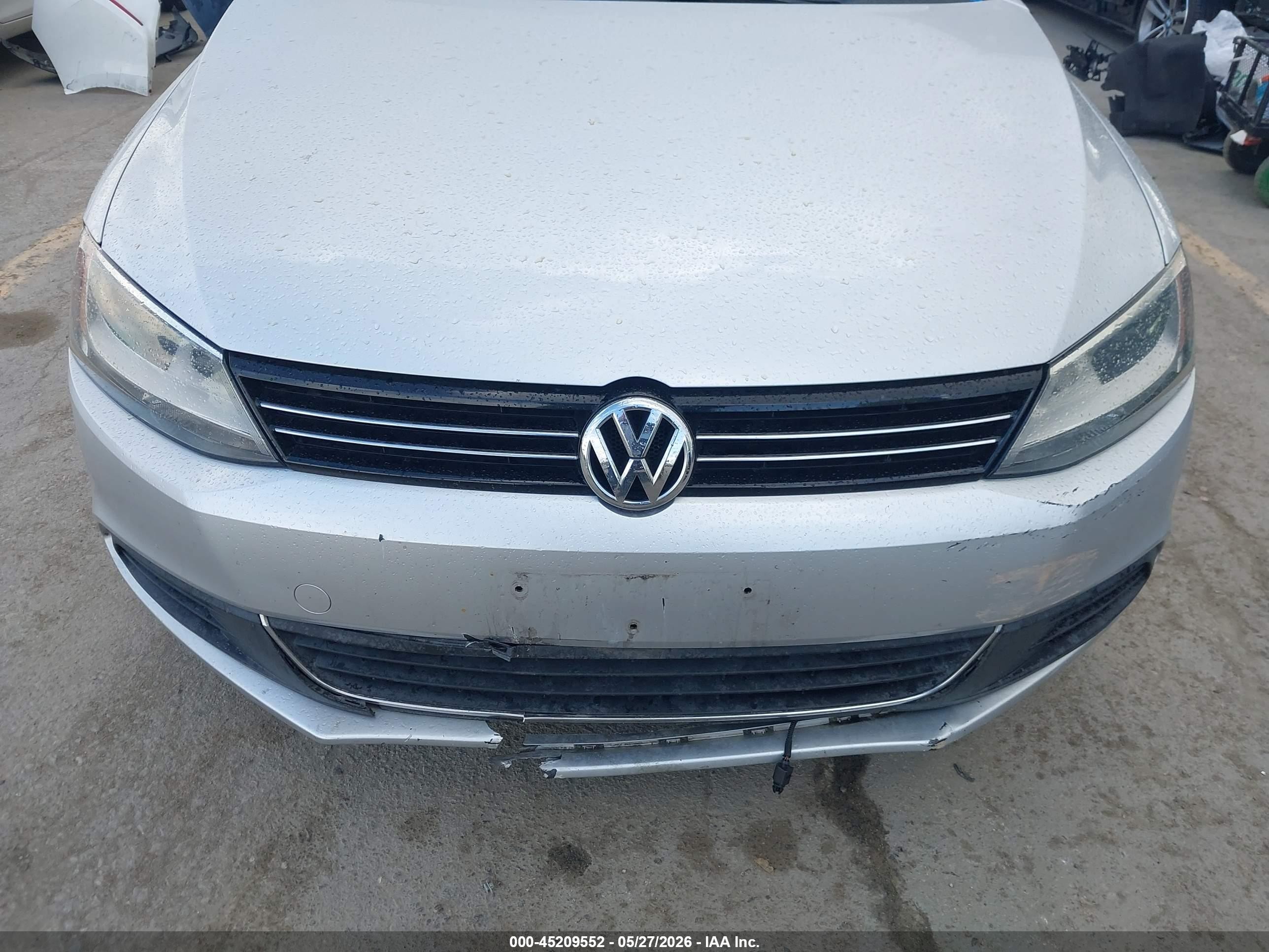 2013 Volkswagen Jetta 2.5l Se Silver vin: 3VWDP7AJ1DM307772