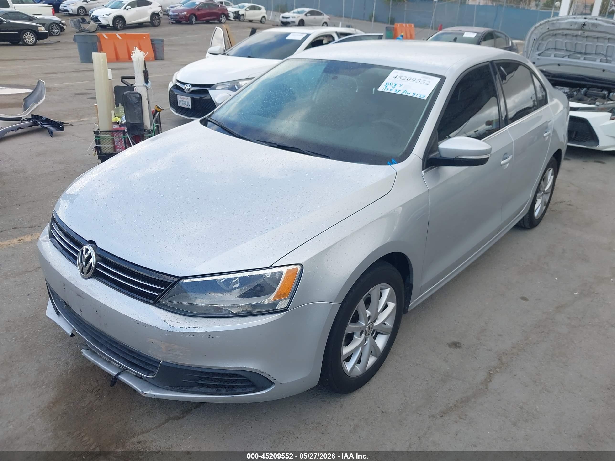 2013 Volkswagen Jetta 2.5l Se Silver vin: 3VWDP7AJ1DM307772