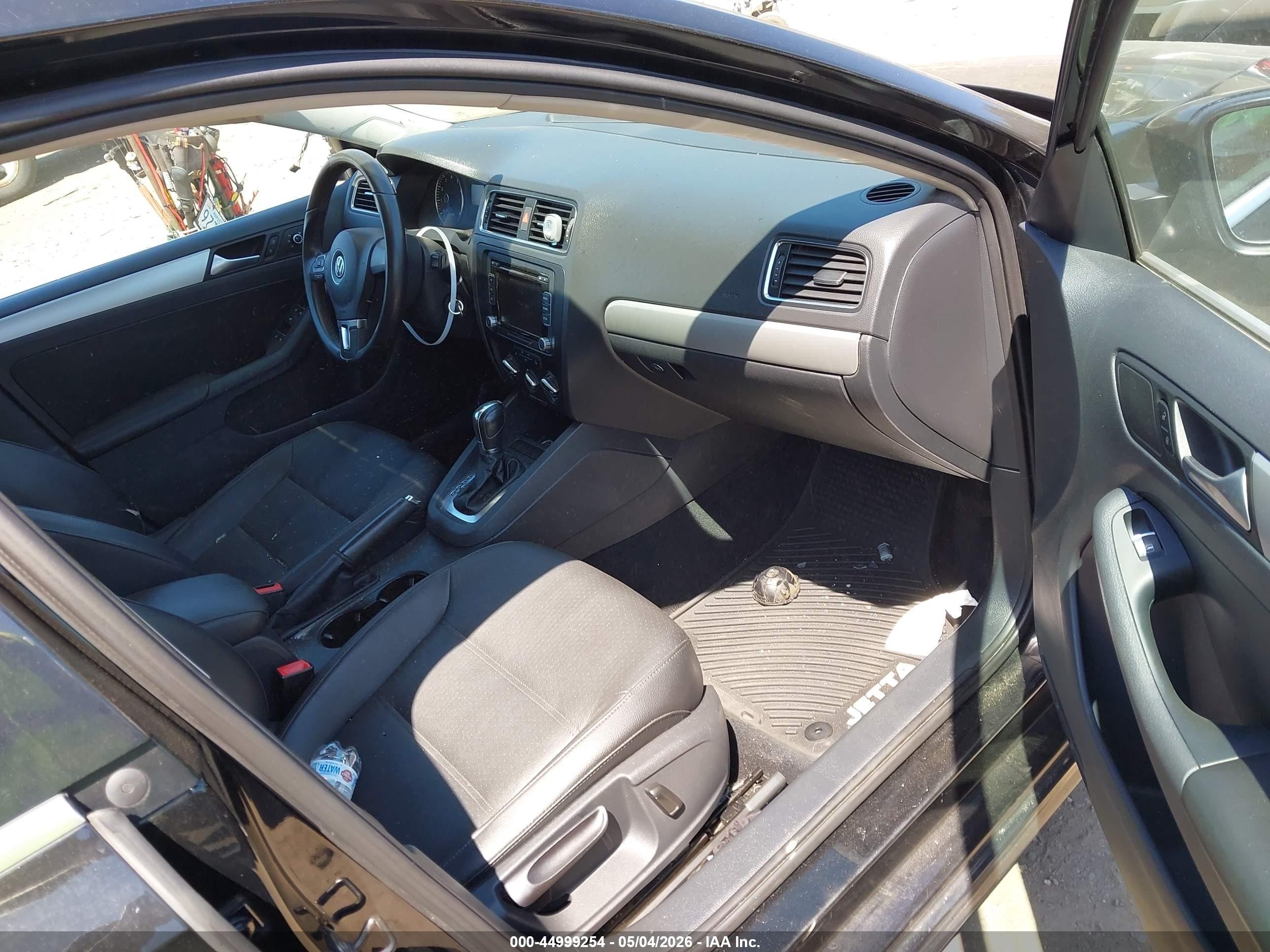 2013 Volkswagen Jetta 2.5l Se Black vin: 3VWDP7AJ1DM430178
