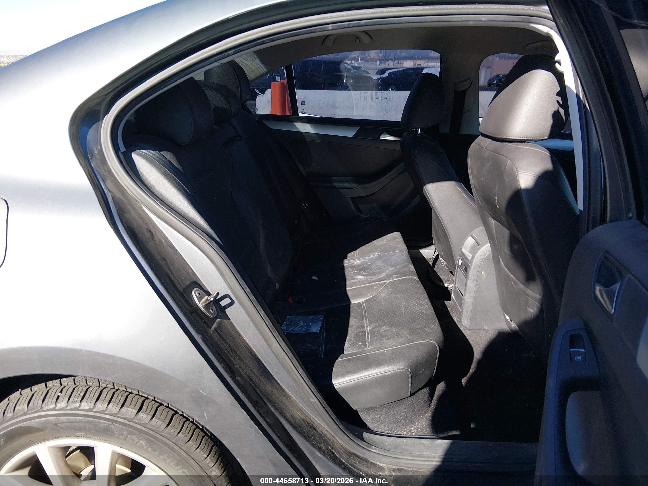 2013 Volkswagen Jetta 2.5l Se Gray vin: 3VWDP7AJ1DM433954