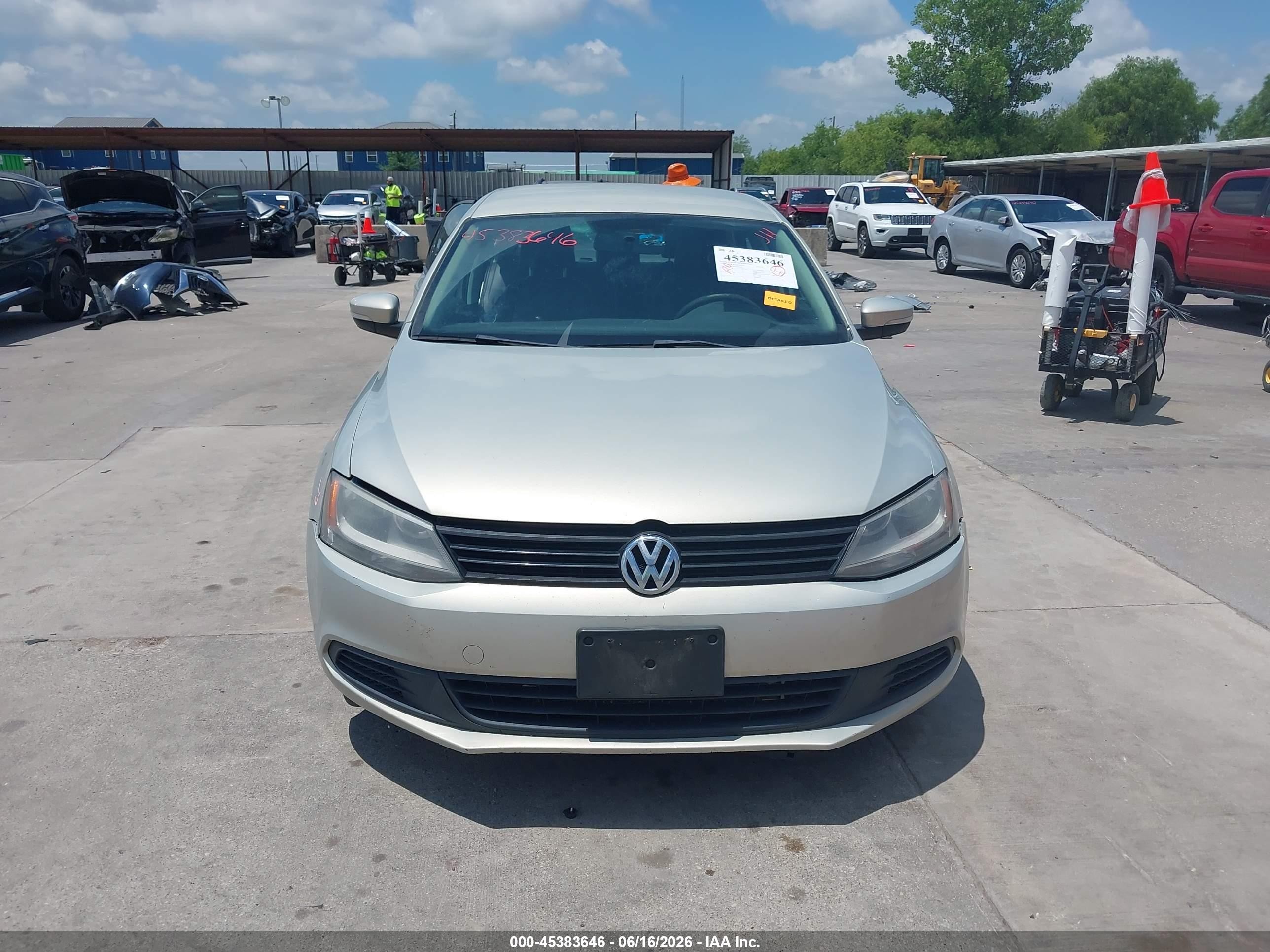 2012 Volkswagen Jetta 2.5l Se Silver vin: 3VWDP7AJ2CM023209