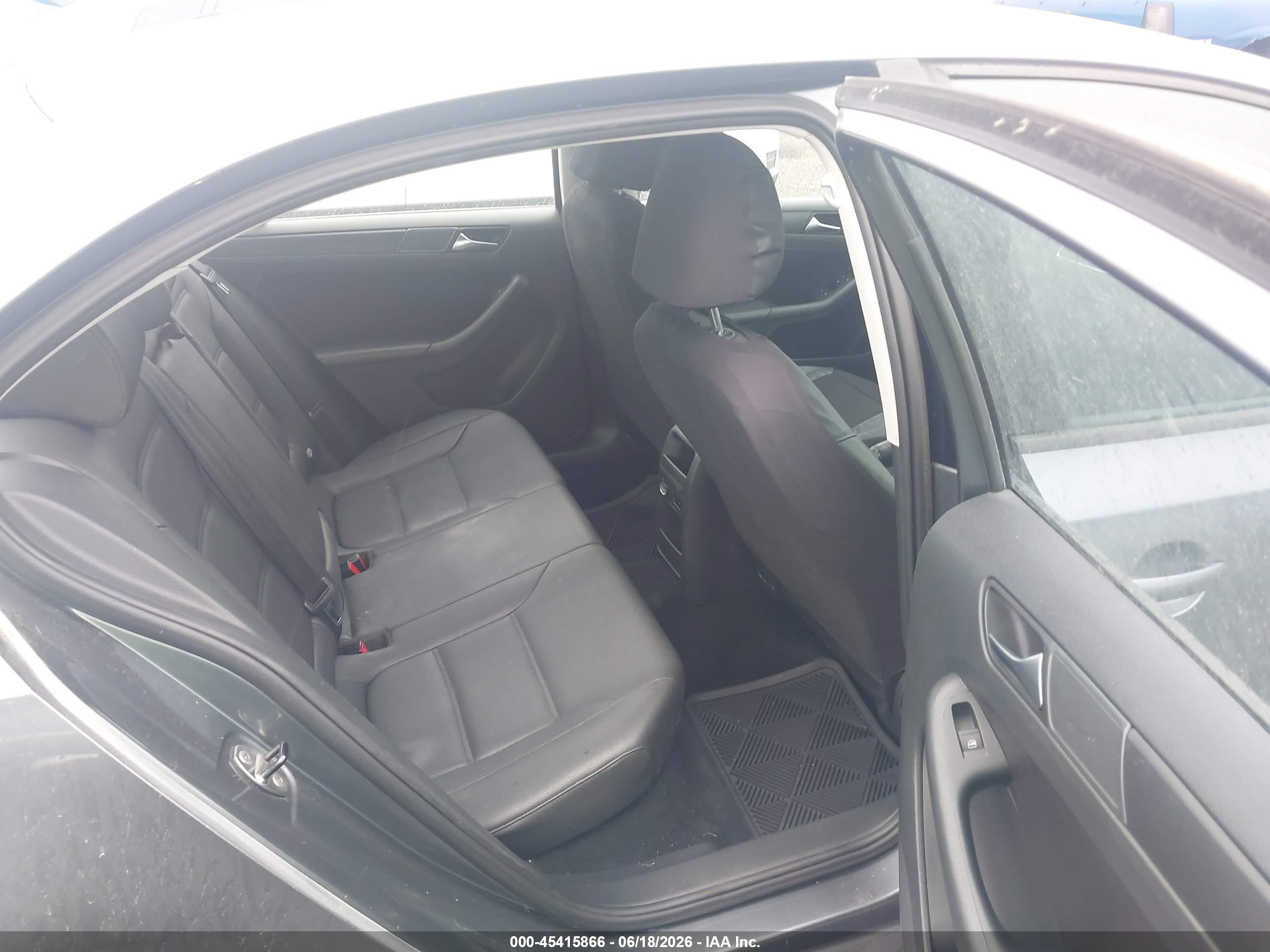 2012 Volkswagen Jetta 2.5l Se Gray vin: 3VWDP7AJ2CM331741