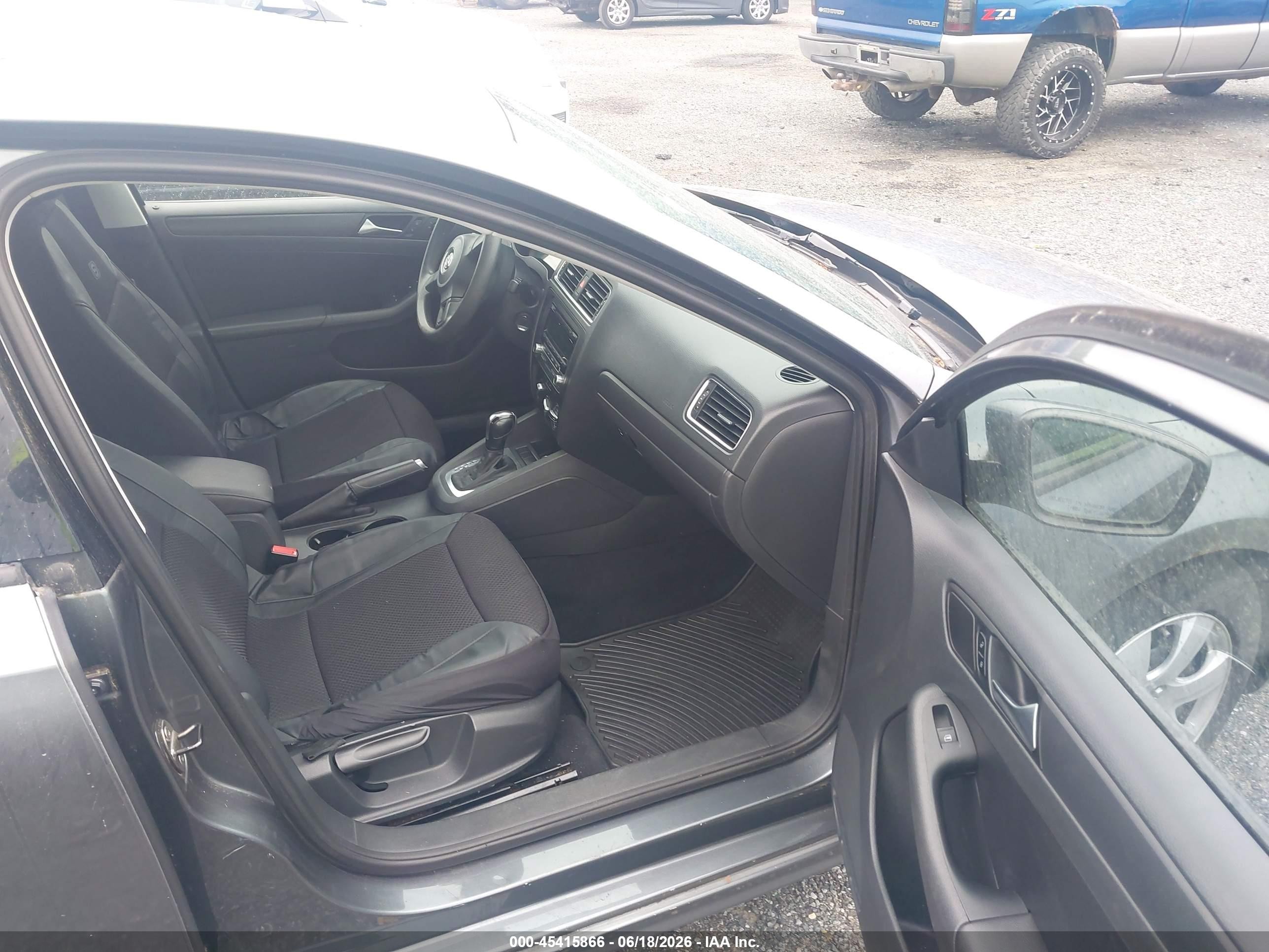 2012 Volkswagen Jetta 2.5l Se Gray vin: 3VWDP7AJ2CM331741