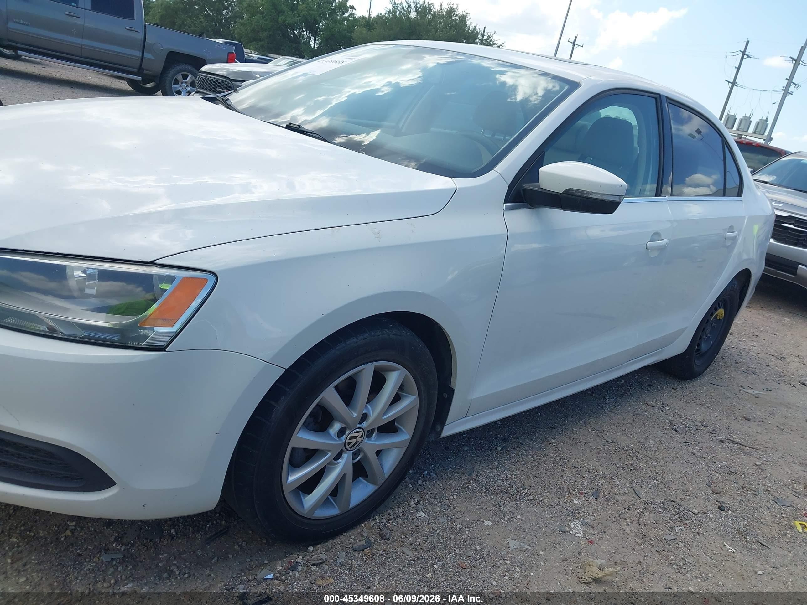 2012 Volkswagen Jetta 2.5l Se Белый vin: 3VWDP7AJ2CM396623