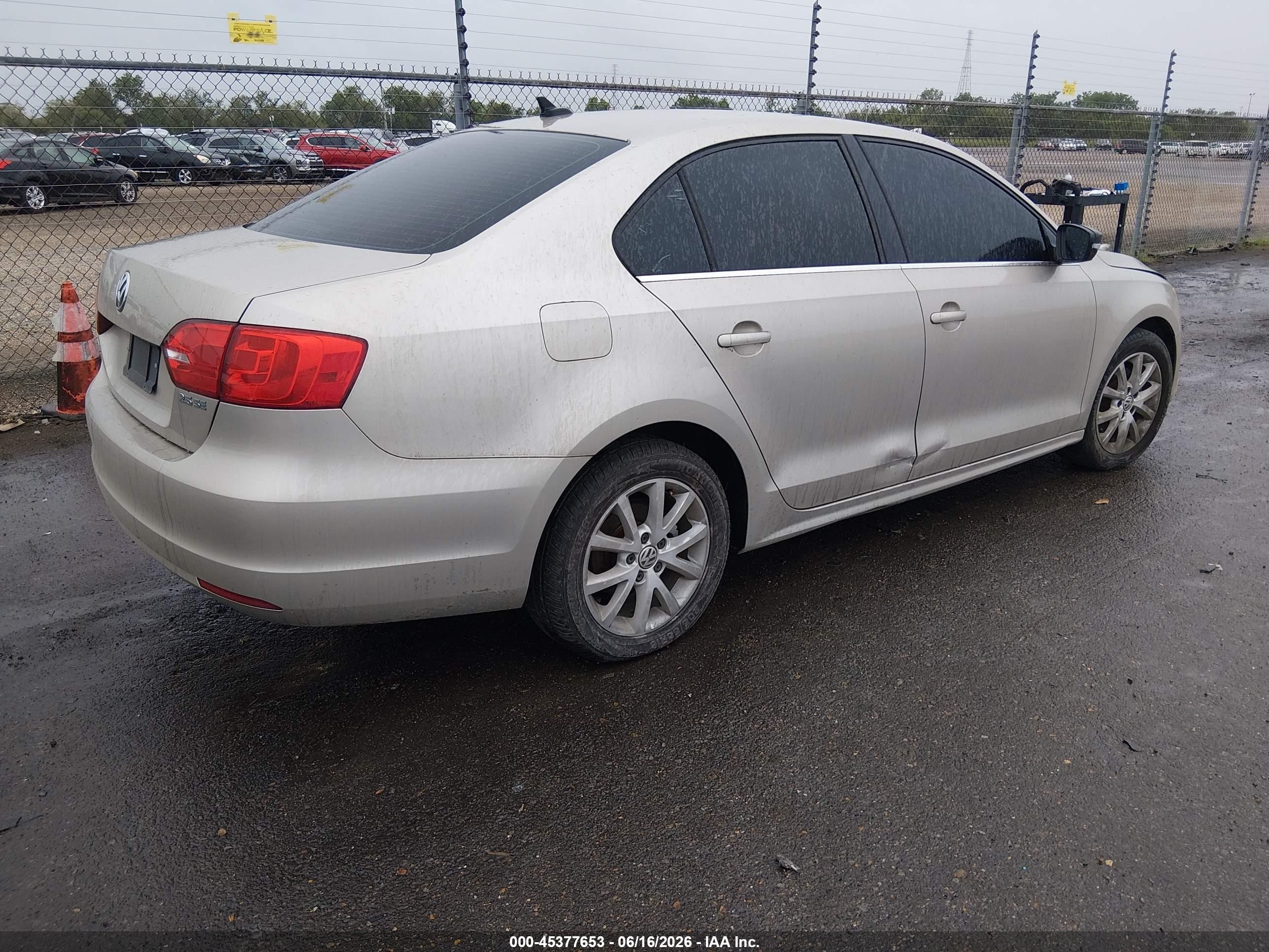 2013 Volkswagen Jetta 2.5l Se Gold vin: 3VWDP7AJ2DM233570