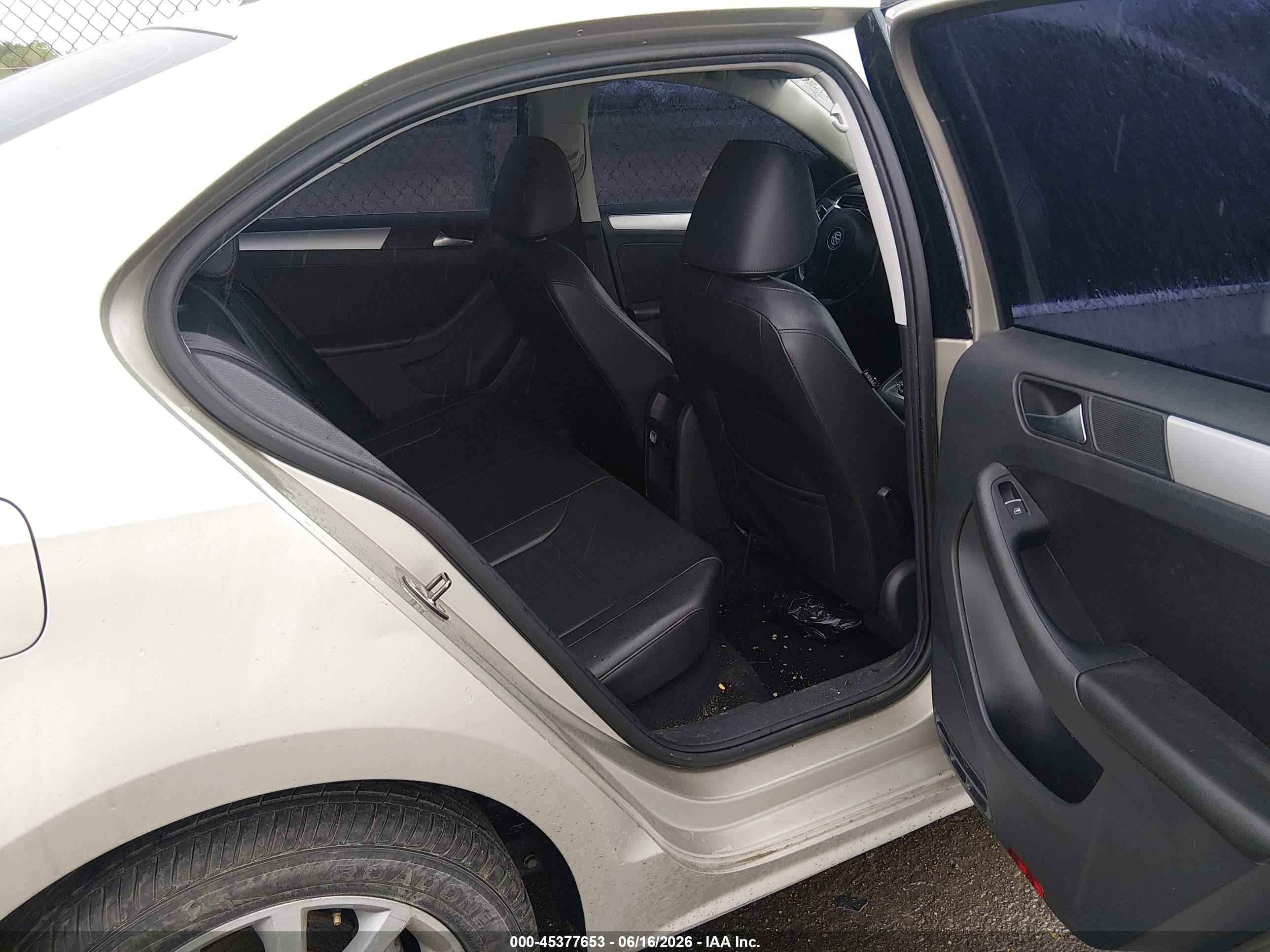 2013 Volkswagen Jetta 2.5l Se Gold vin: 3VWDP7AJ2DM233570