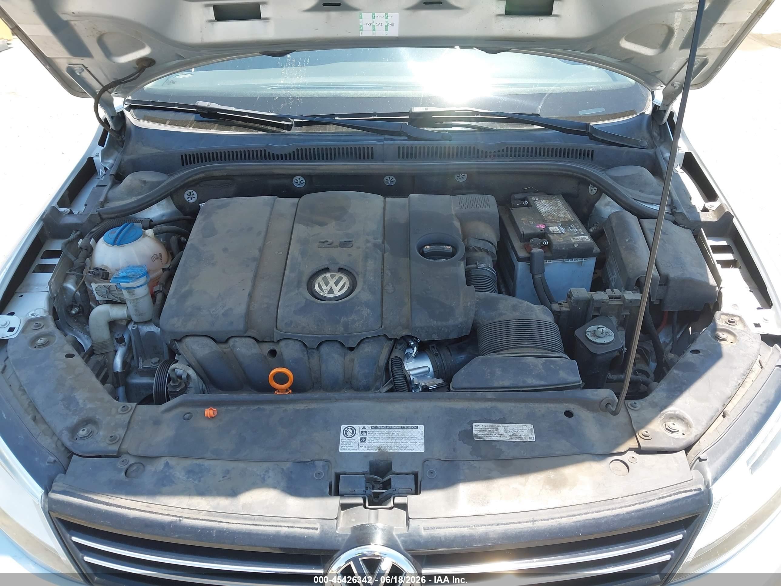 2013 Volkswagen Jetta 2.5l Se Silver vin: 3VWDP7AJ2DM373506
