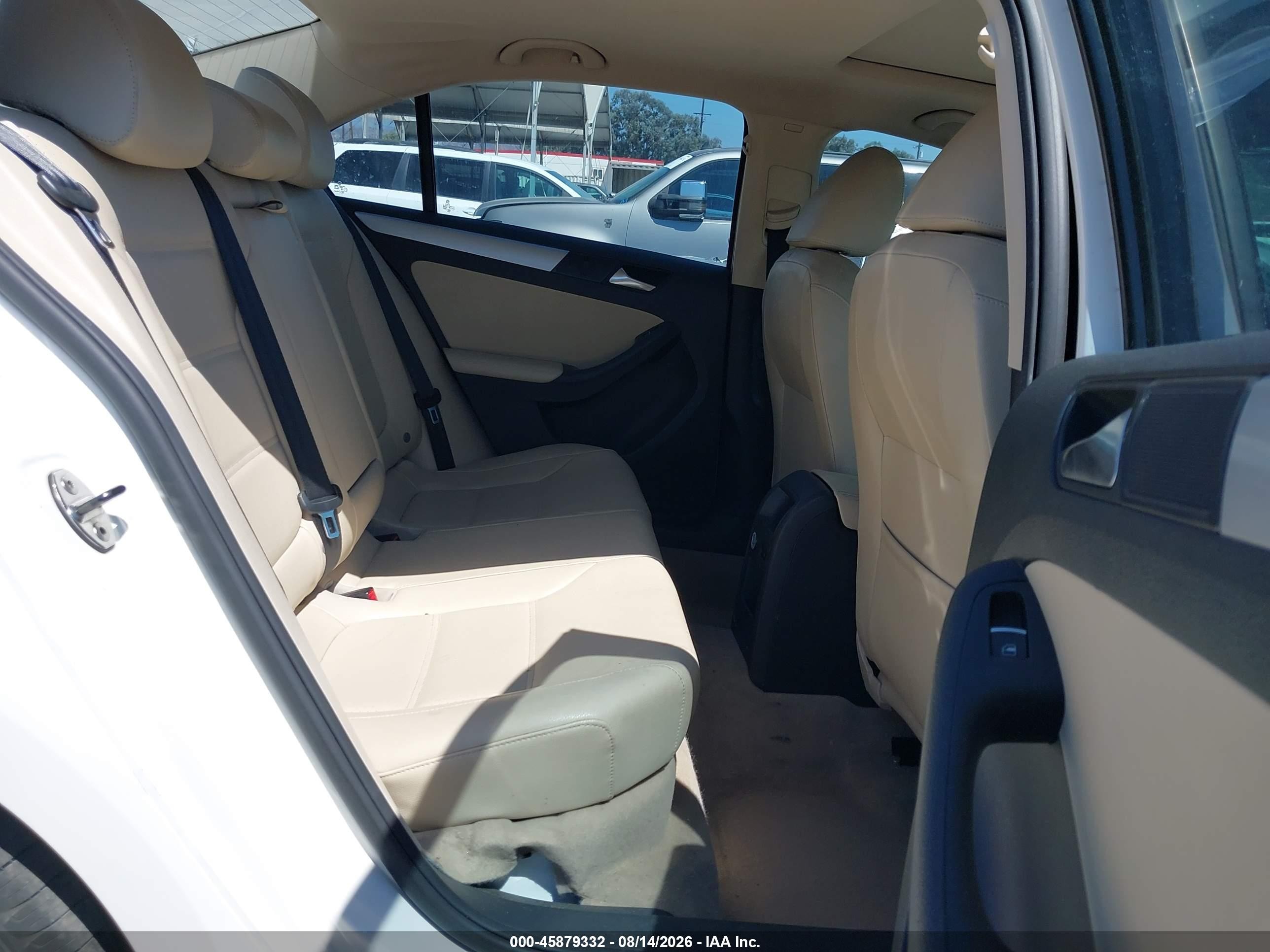 2013 Volkswagen Jetta 2.5l Se White vin: 3VWDP7AJ2DM387843