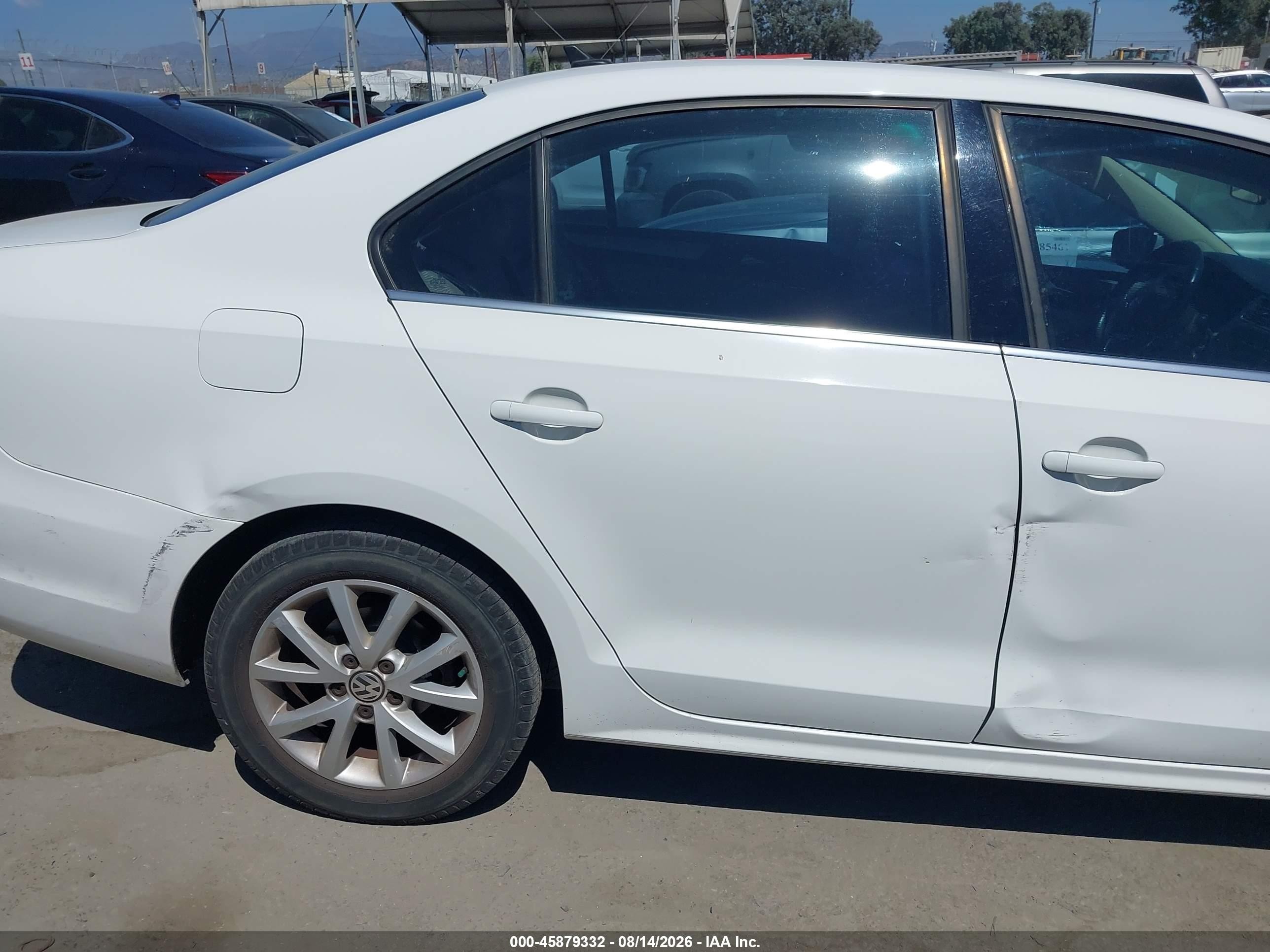 2013 Volkswagen Jetta 2.5l Se White vin: 3VWDP7AJ2DM387843