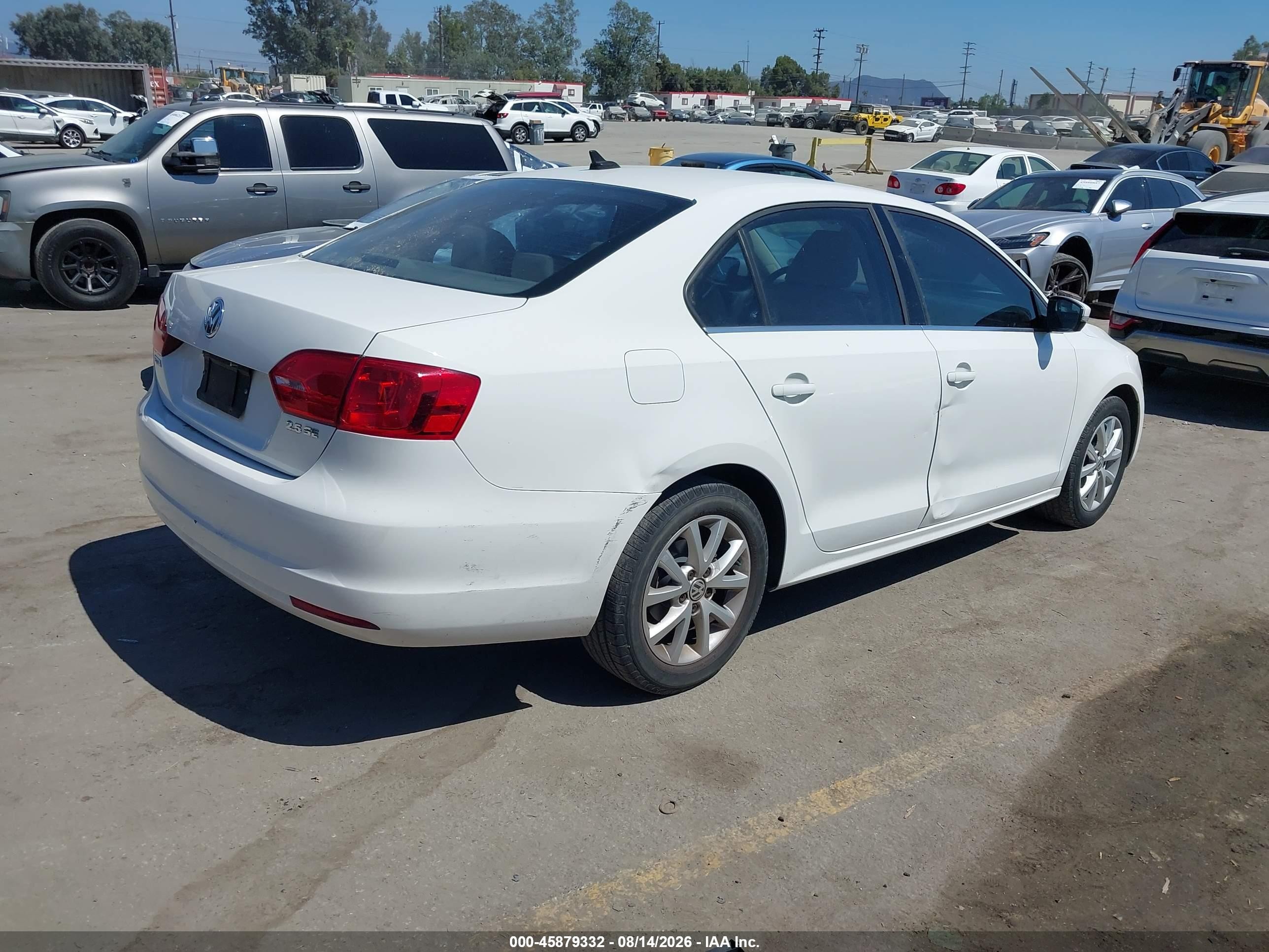 2013 Volkswagen Jetta 2.5l Se White vin: 3VWDP7AJ2DM387843
