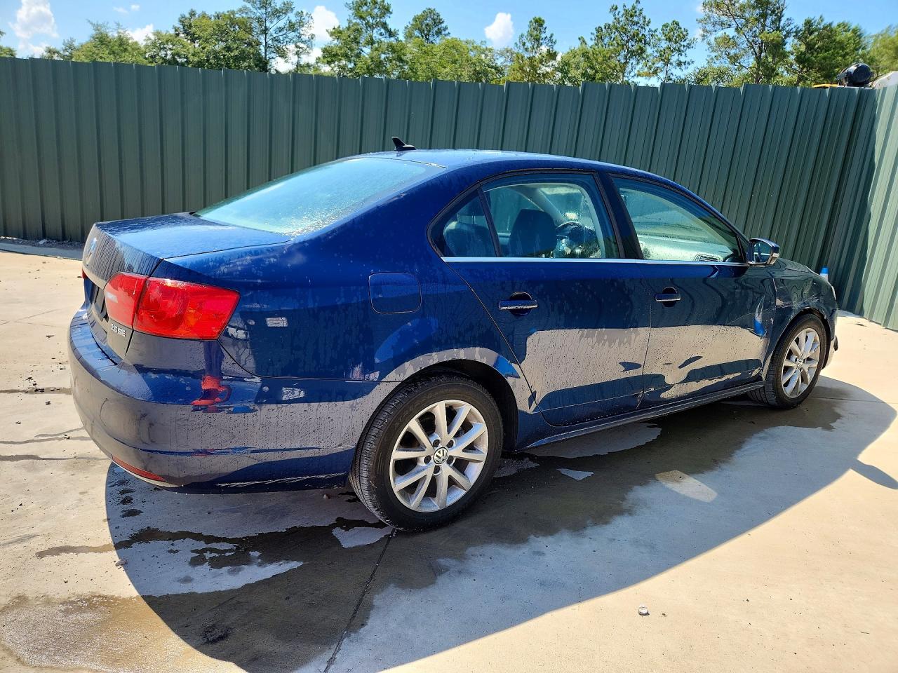 2013 Volkswagen Jetta Se Blue vin: 3VWDP7AJ2DM421117