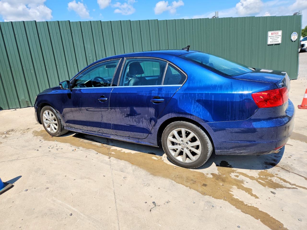 2013 Volkswagen Jetta Se Blue vin: 3VWDP7AJ2DM421117