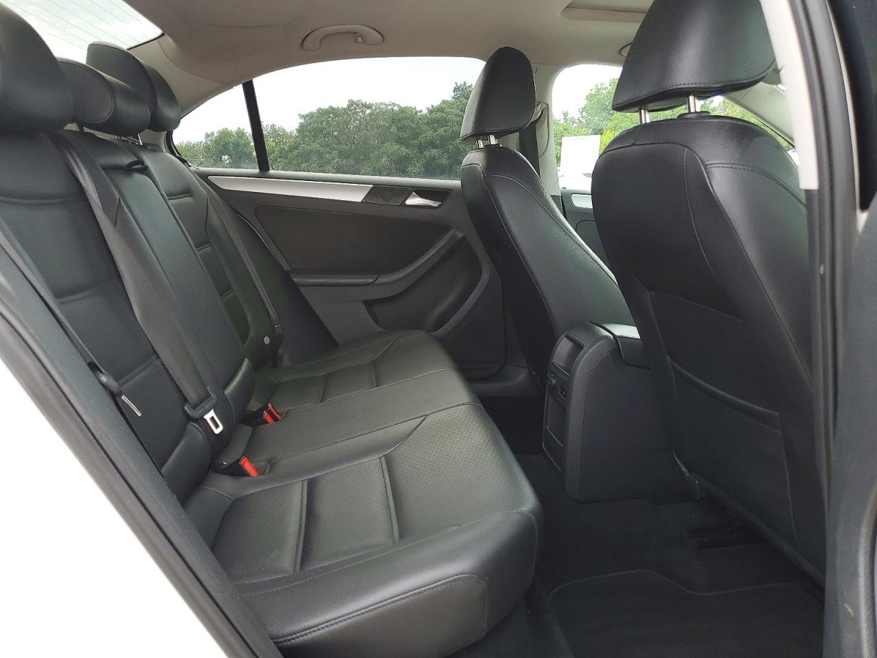 2013 Volkswagen Jetta Se White vin: 3VWDP7AJ2DM425152