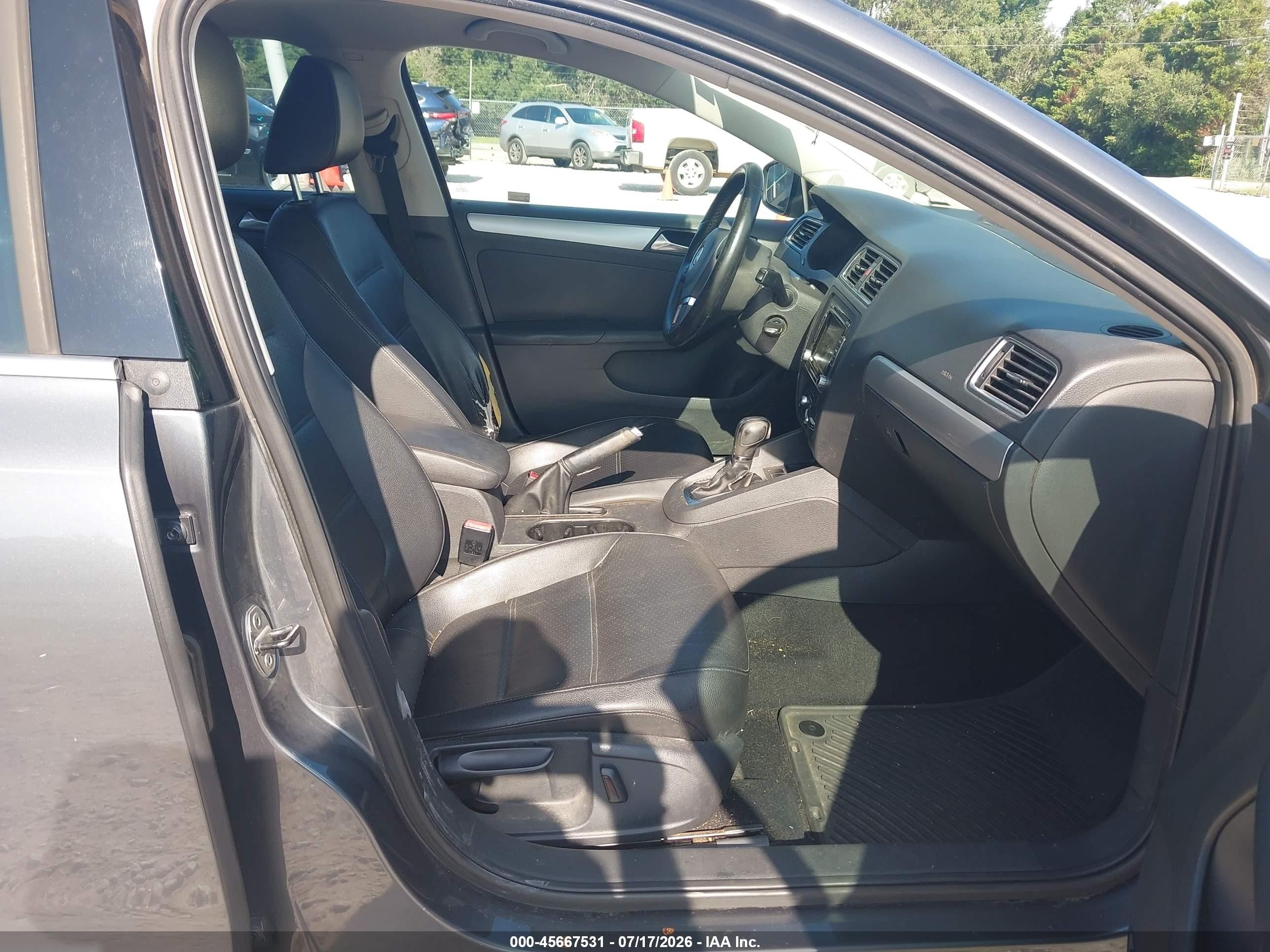 2013 Volkswagen Jetta 2.5l Se Gray vin: 3VWDP7AJ2DM440511
