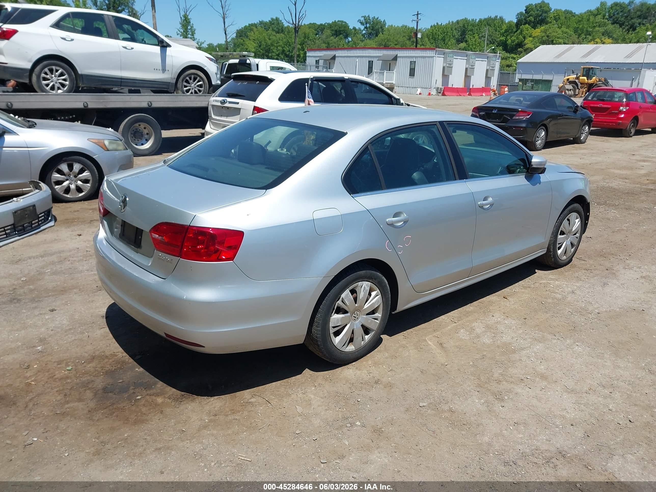 2013 Volkswagen Jetta 2.5l Se Silver vin: 3VWDP7AJ2DM444011