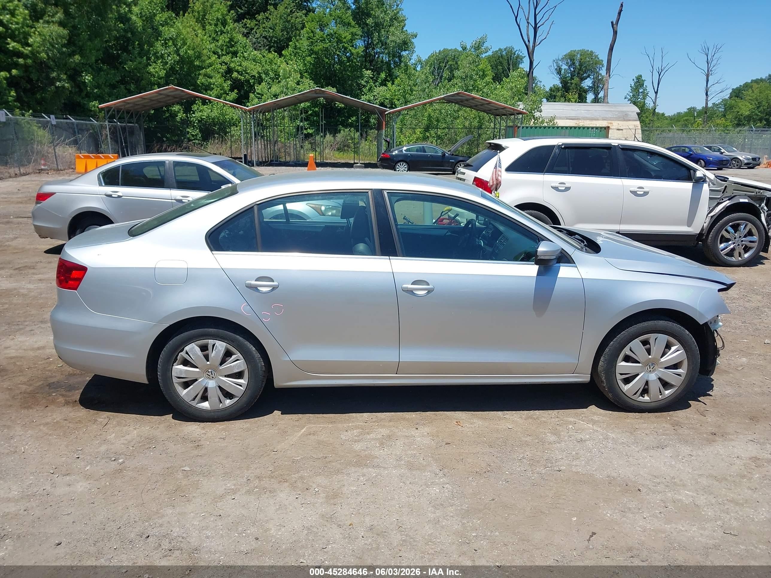2013 Volkswagen Jetta 2.5l Se Silver vin: 3VWDP7AJ2DM444011
