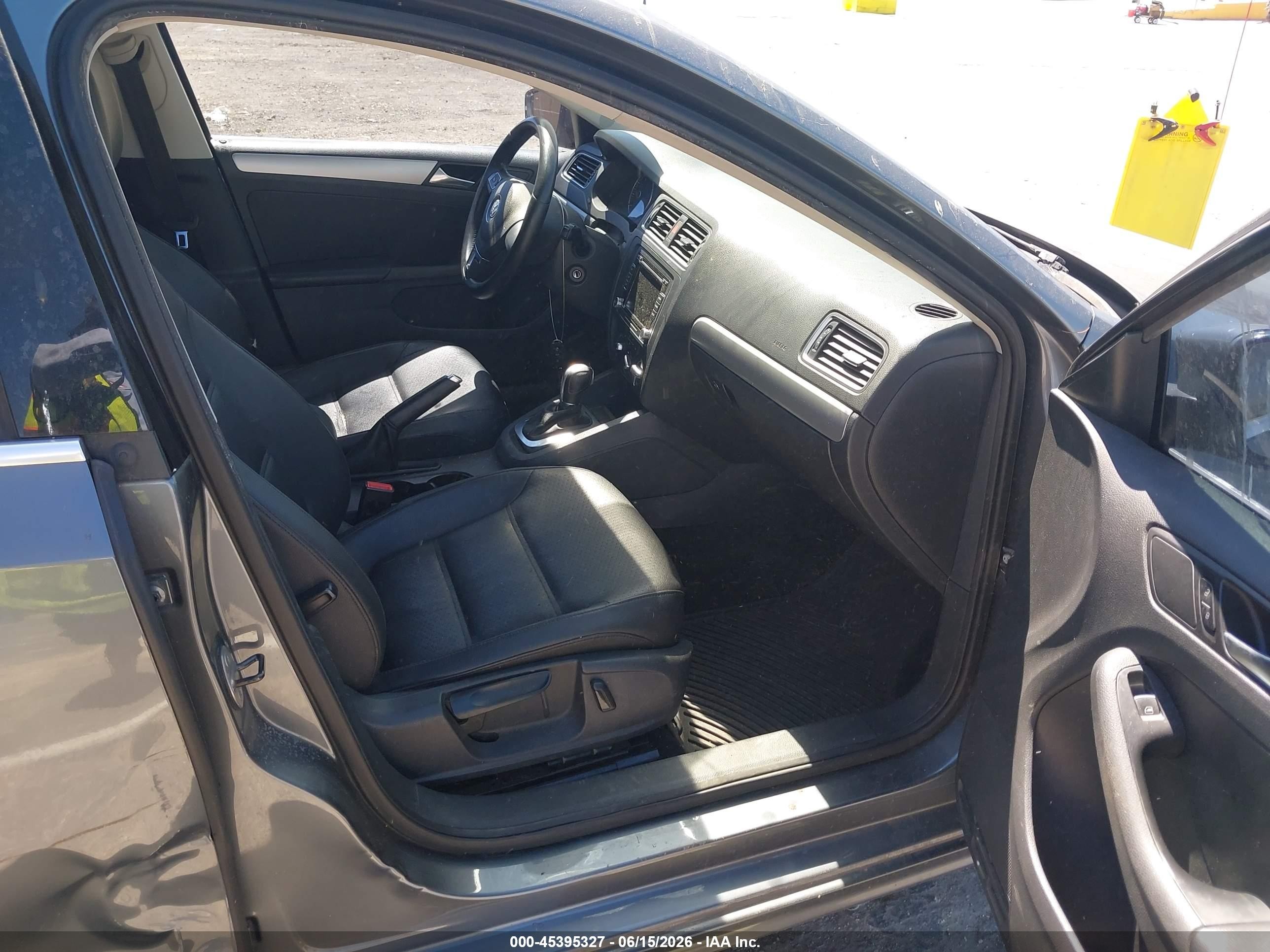 2013 Volkswagen Jetta 2.5l Se Gray vin: 3VWDP7AJ2DM451430