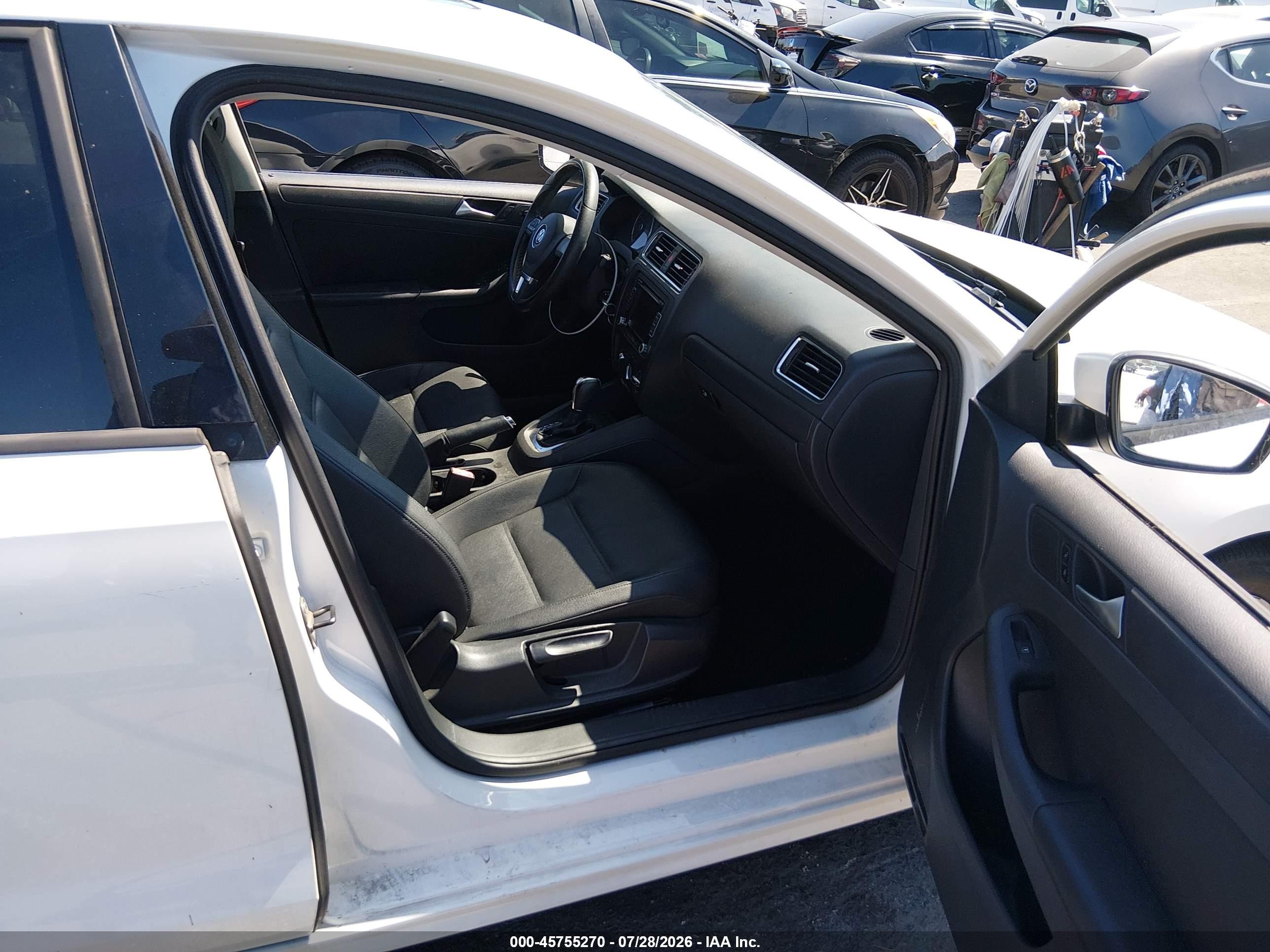 2012 Volkswagen Jetta 2.5l Se Белый vin: 3VWDP7AJ3CM131841