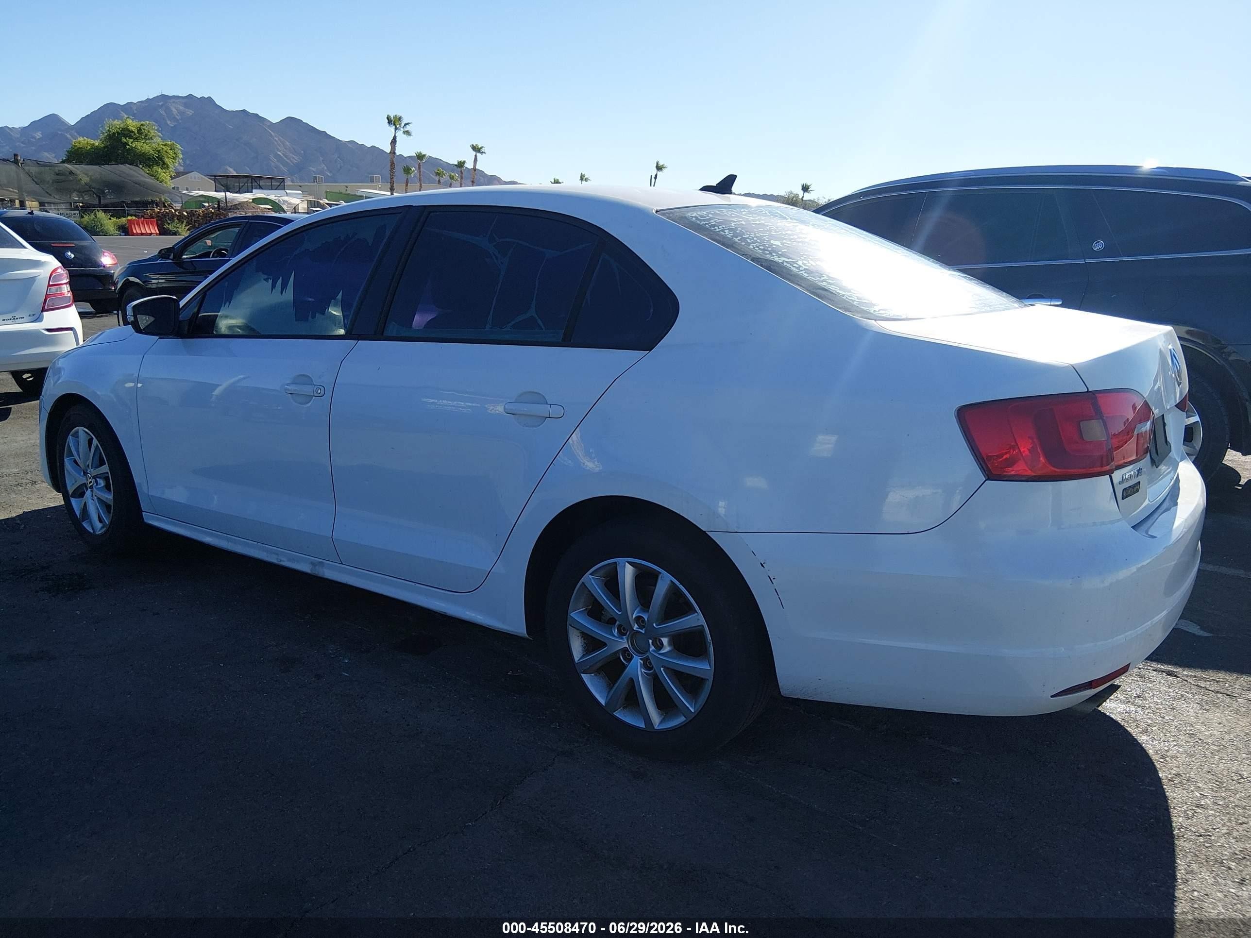 2012 Volkswagen Jetta 2.5l Se White vin: 3VWDP7AJ3CM370354