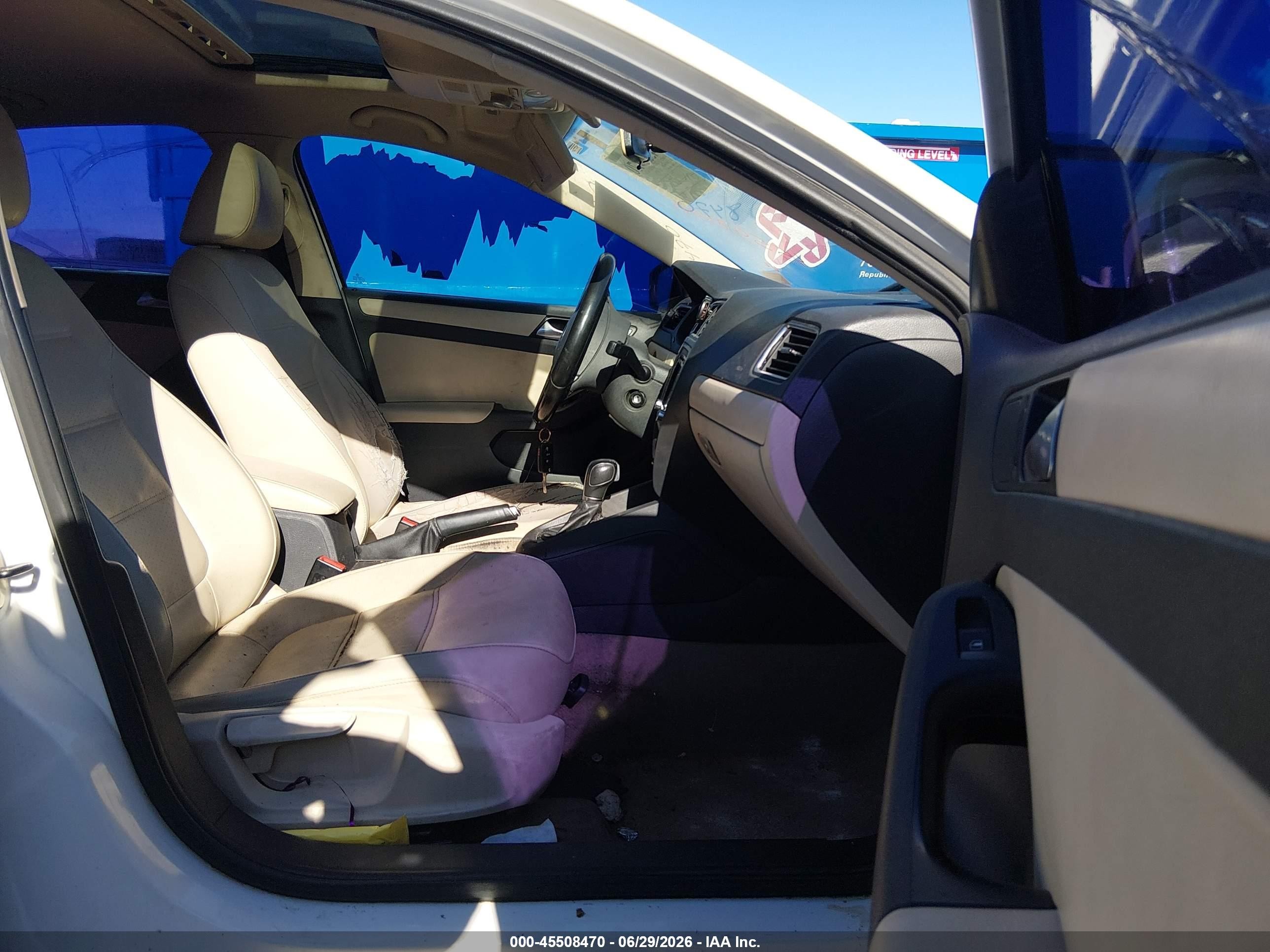 2012 Volkswagen Jetta 2.5l Se White vin: 3VWDP7AJ3CM370354