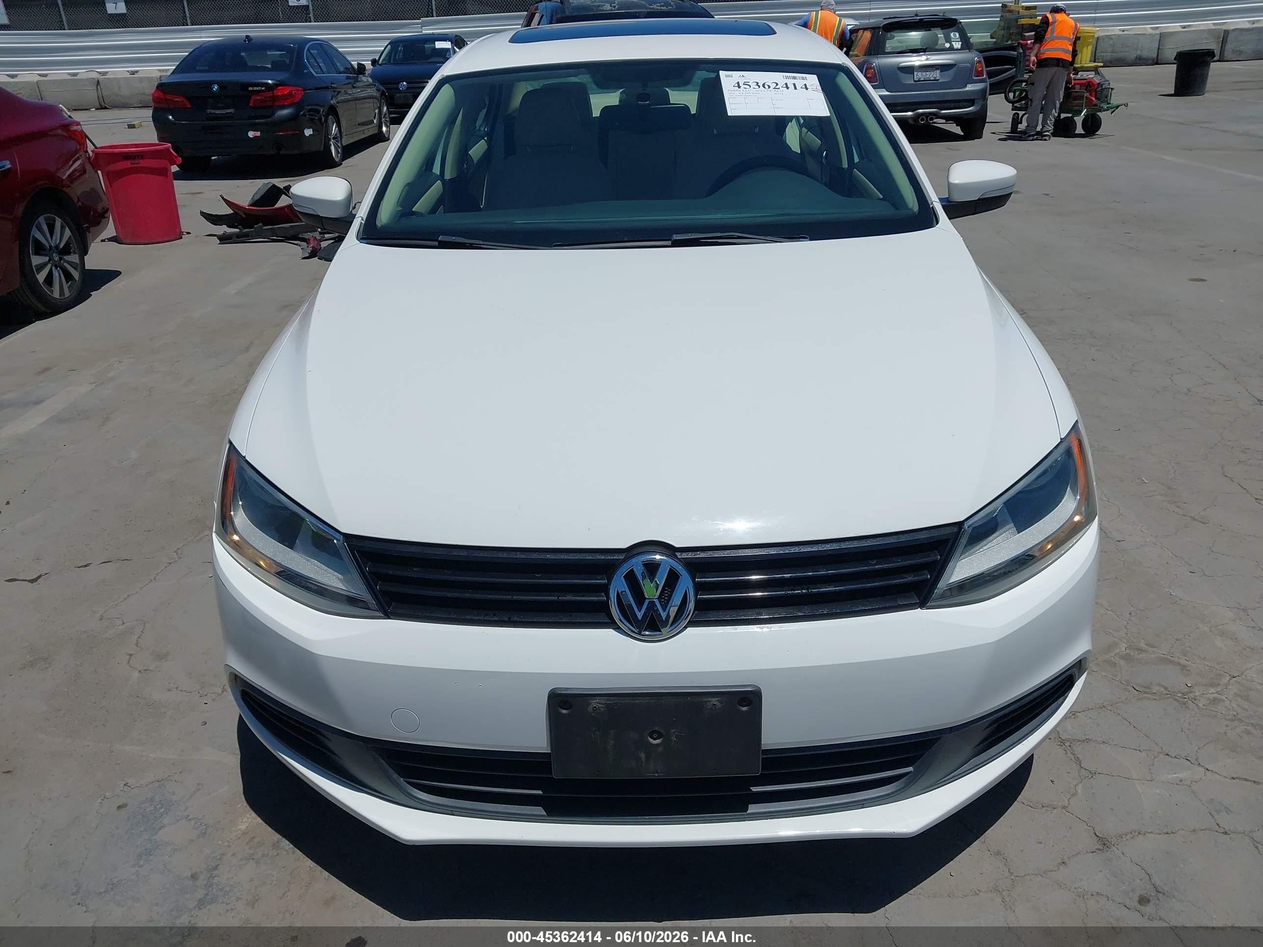 2012 Volkswagen Jetta 2.5l Se White vin: 3VWDP7AJ3CM371276