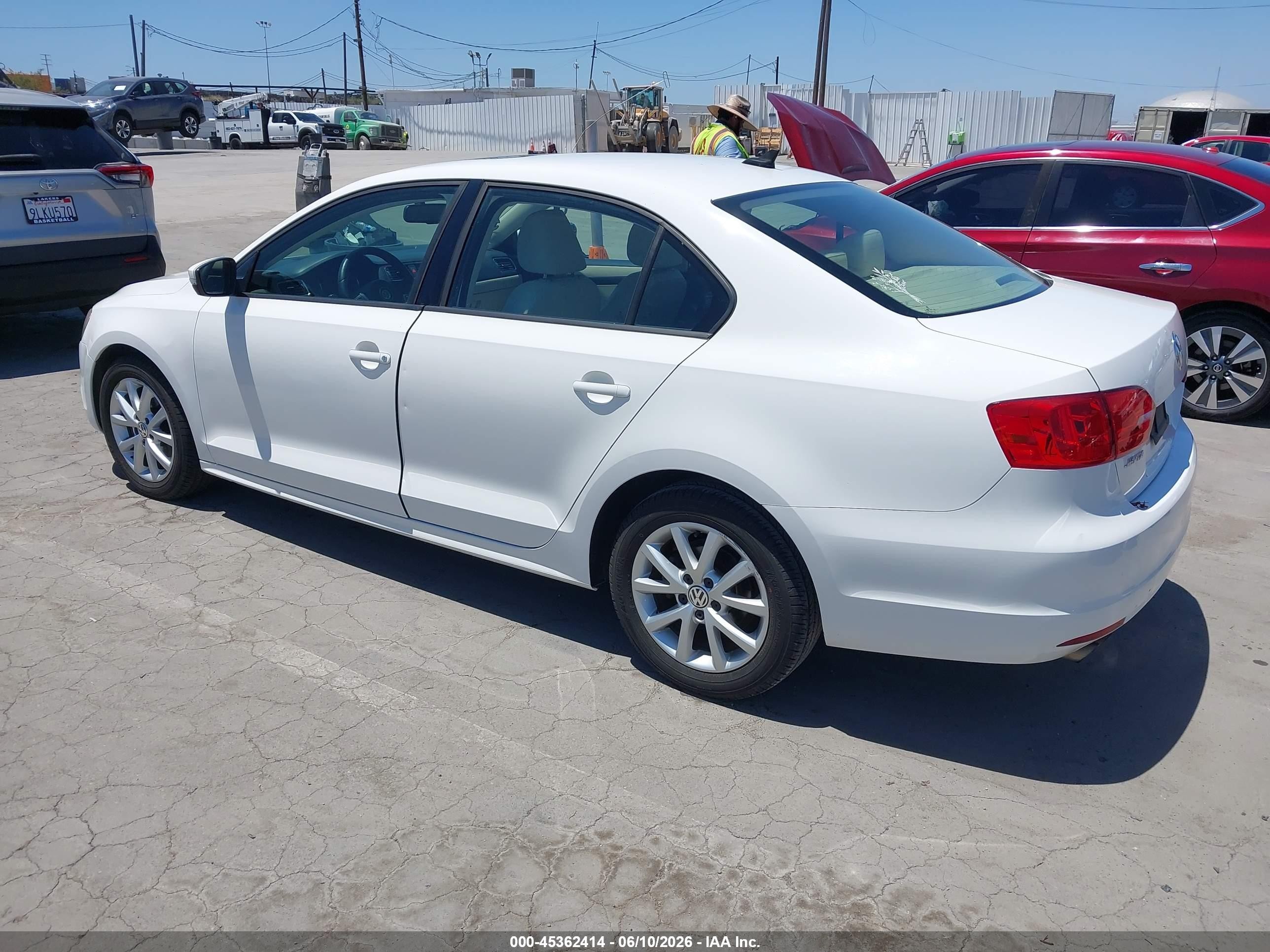 2012 Volkswagen Jetta 2.5l Se White vin: 3VWDP7AJ3CM371276