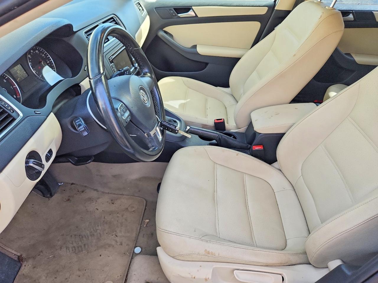 2012 Volkswagen Jetta Se White vin: 3VWDP7AJ3CM396923