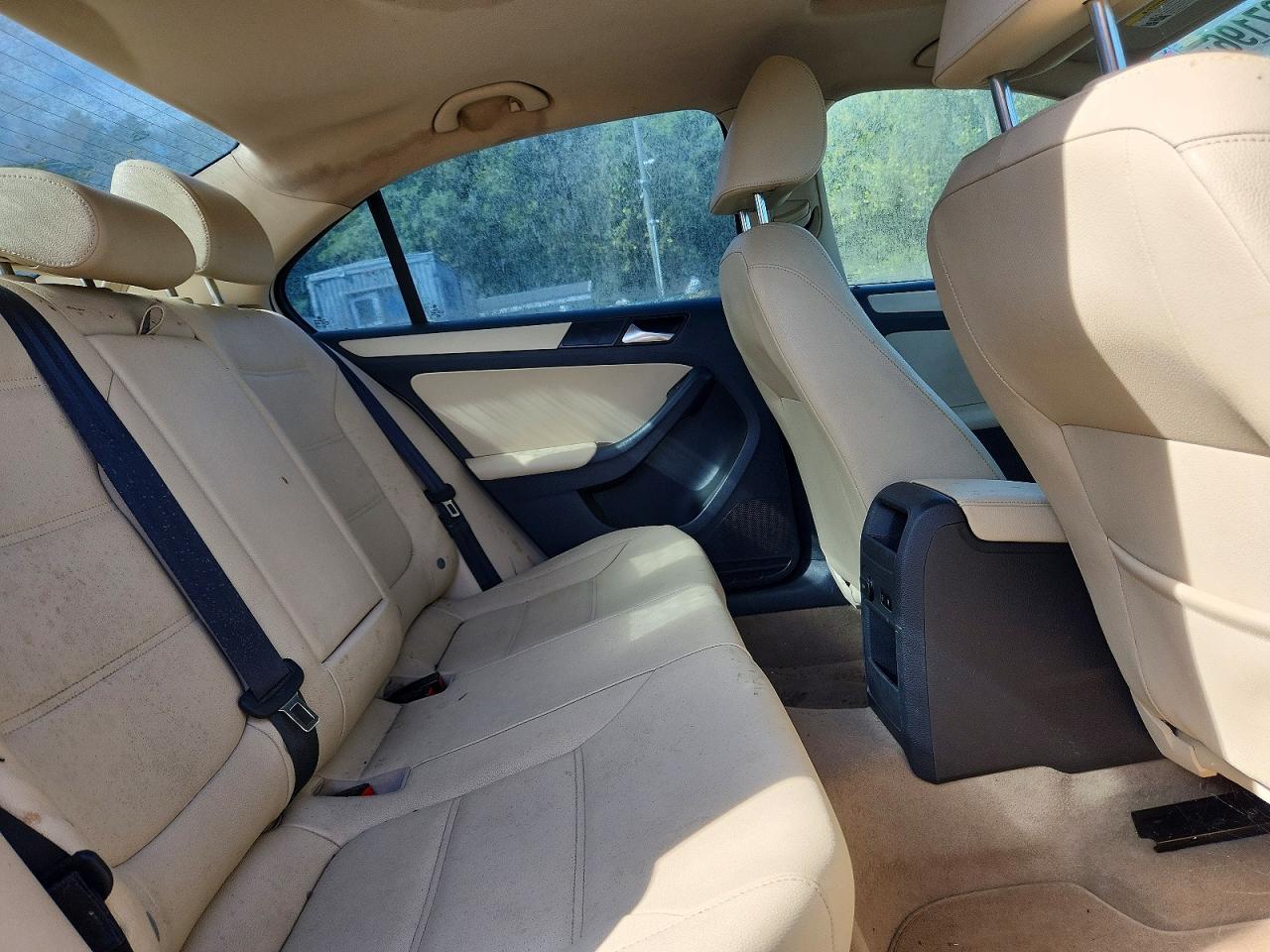 2012 Volkswagen Jetta Se White vin: 3VWDP7AJ3CM396923