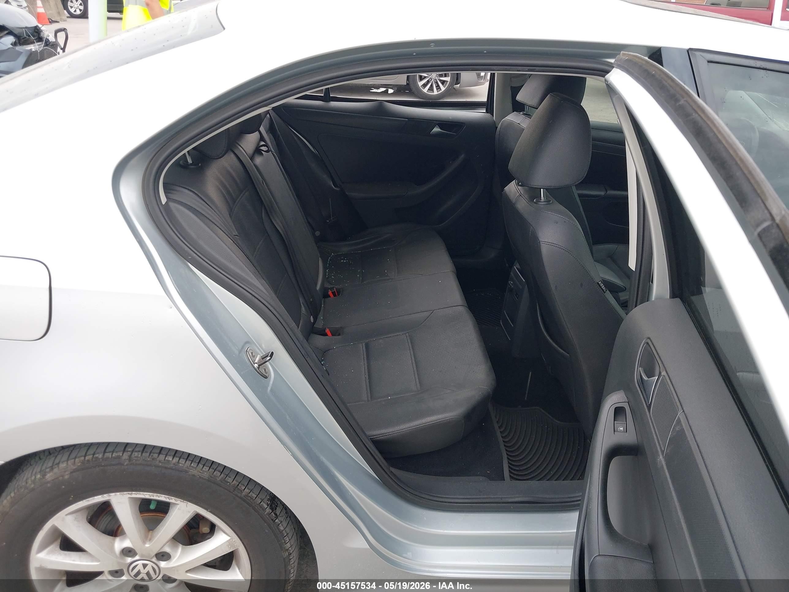 2012 Volkswagen Jetta 2.5l Se Silver vin: 3VWDP7AJ3CM412070