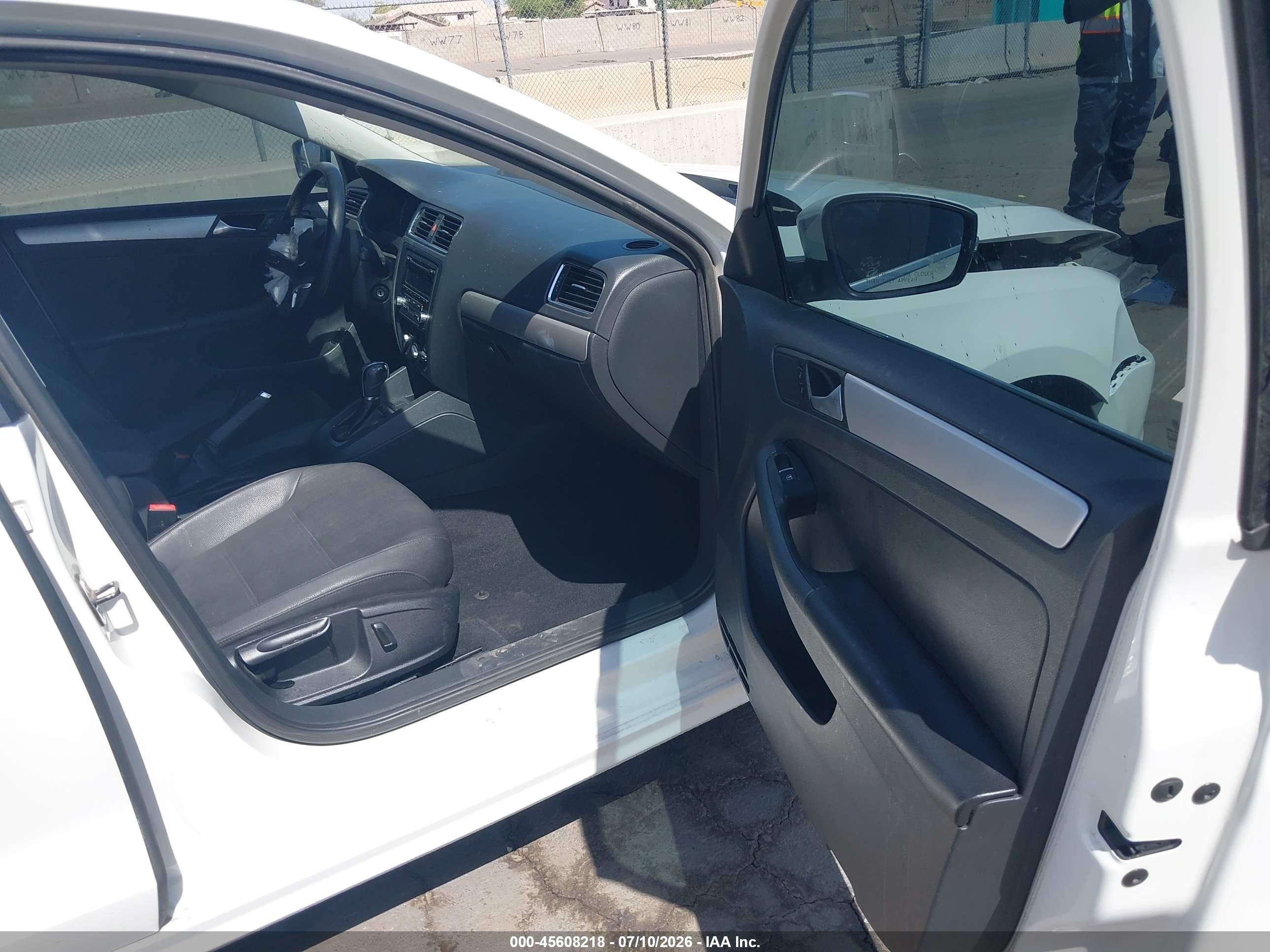 2013 Volkswagen Jetta 2.5l Se White vin: 3VWDP7AJ3DM206250