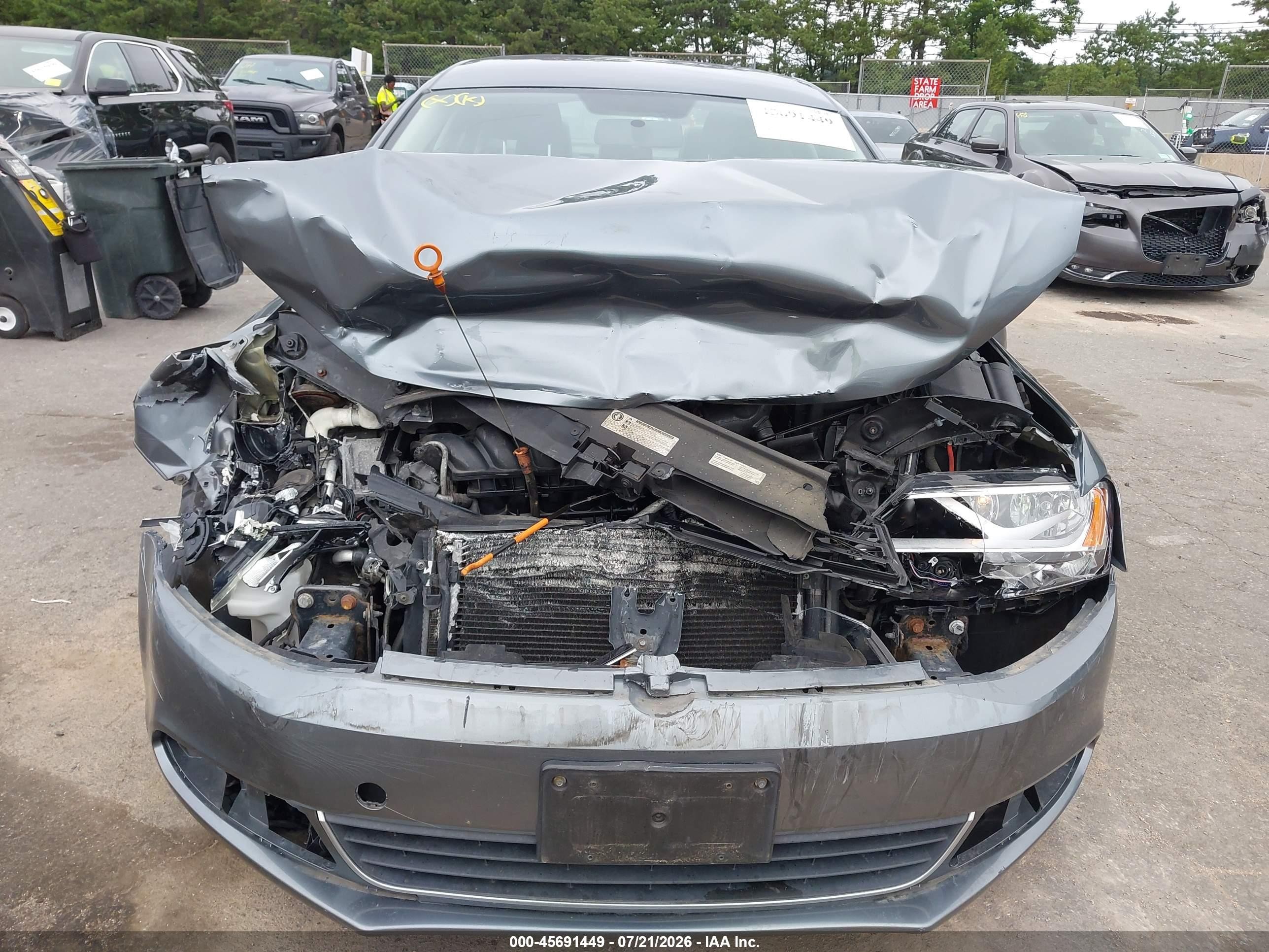 2013 Volkswagen Jetta 2.5l Se Gray vin: 3VWDP7AJ3DM218611