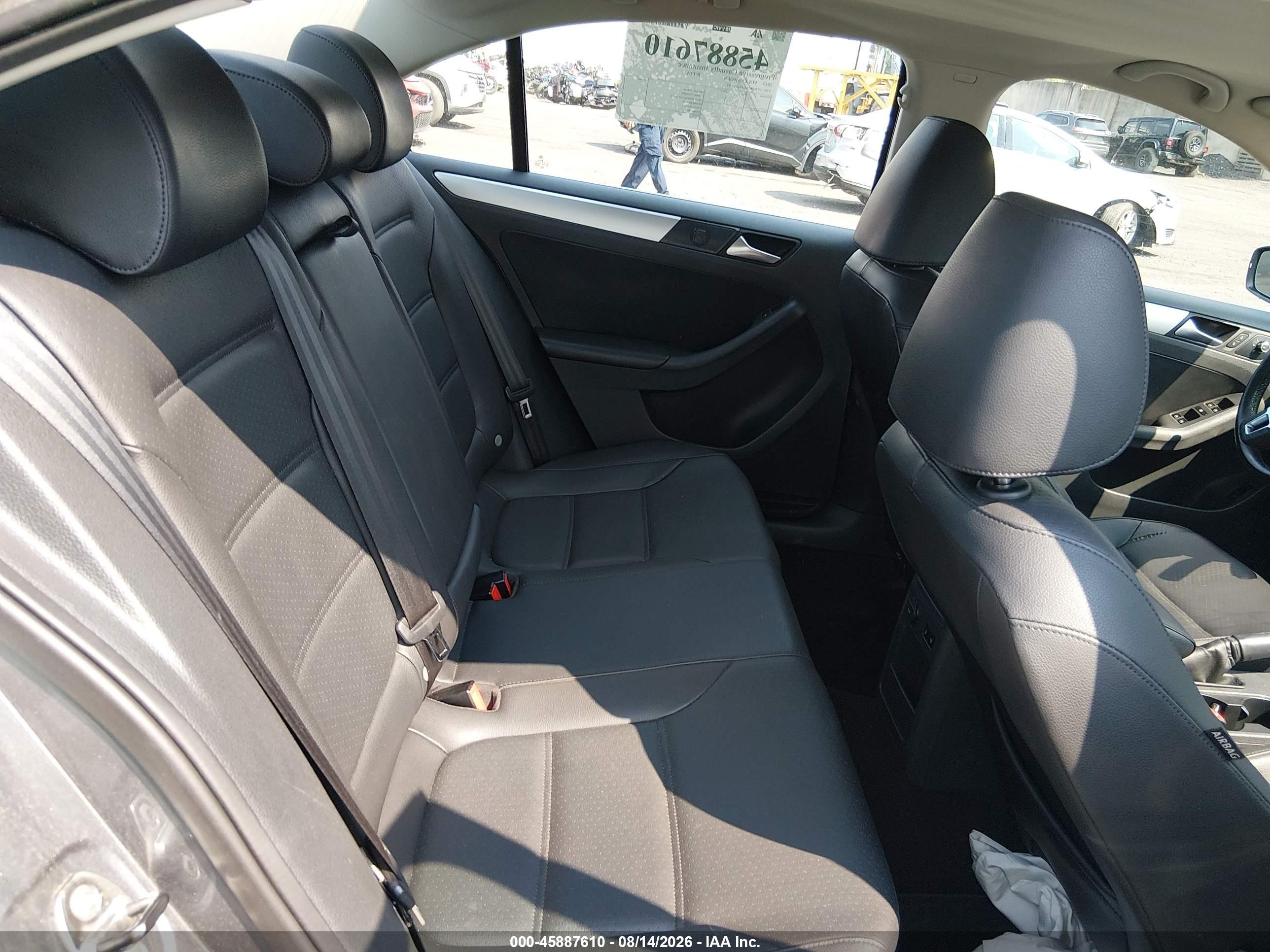 2013 Volkswagen Jetta 2.5l Se Gray vin: 3VWDP7AJ3DM220097