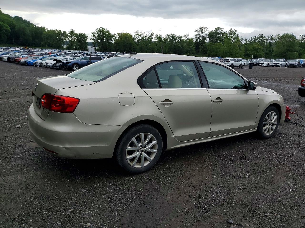 2013 Volkswagen Jetta Se Beige vin: 3VWDP7AJ3DM302542