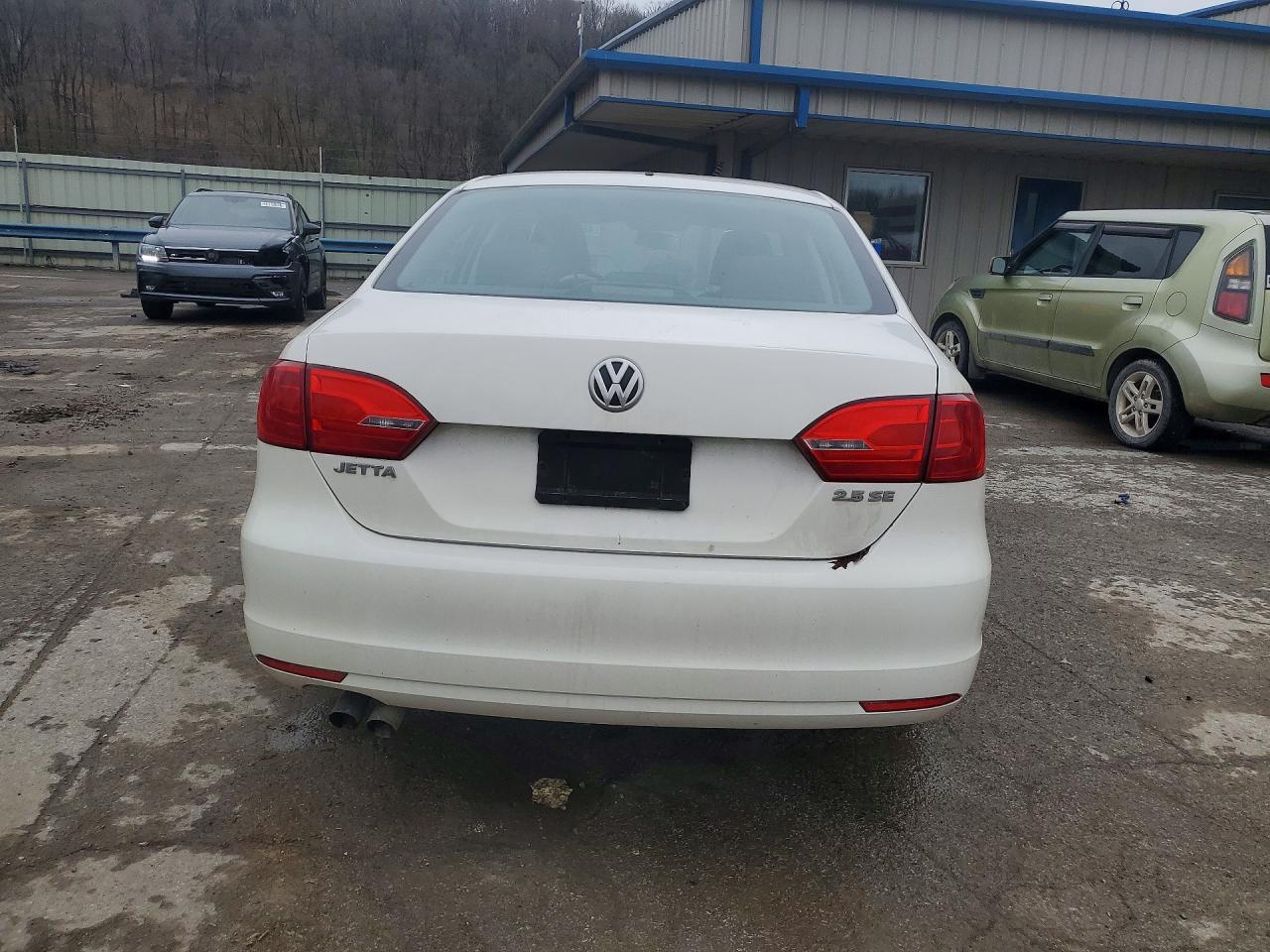 2013 Volkswagen Jetta White vin: 3VWDP7AJ3DM434555