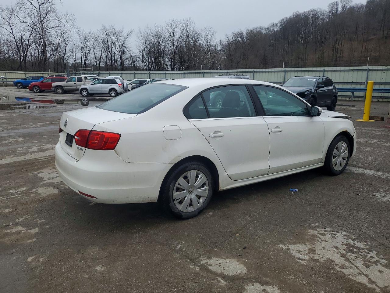2013 Volkswagen Jetta White vin: 3VWDP7AJ3DM434555