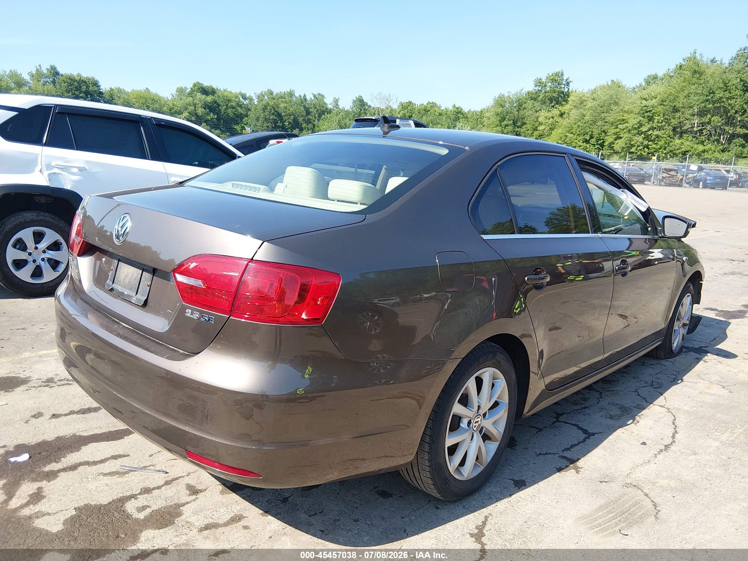 2013 Volkswagen Jetta 2.5l Se Brown vin: 3VWDP7AJ3DM450321