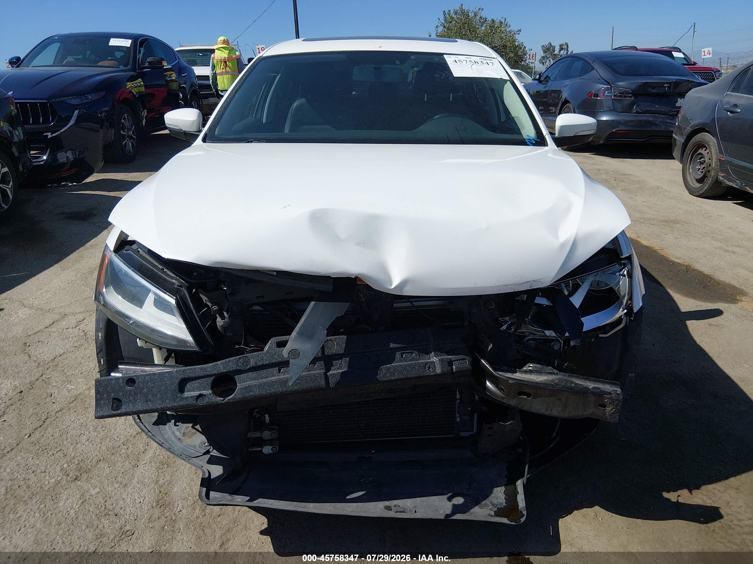 2012 Volkswagen Jetta 2.5l Se White vin: 3VWDP7AJ4CM308722