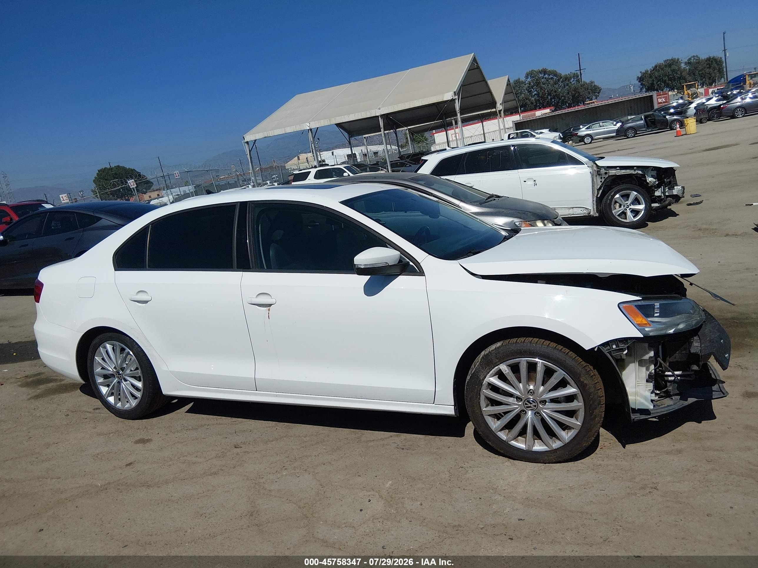 2012 Volkswagen Jetta 2.5l Se White vin: 3VWDP7AJ4CM308722