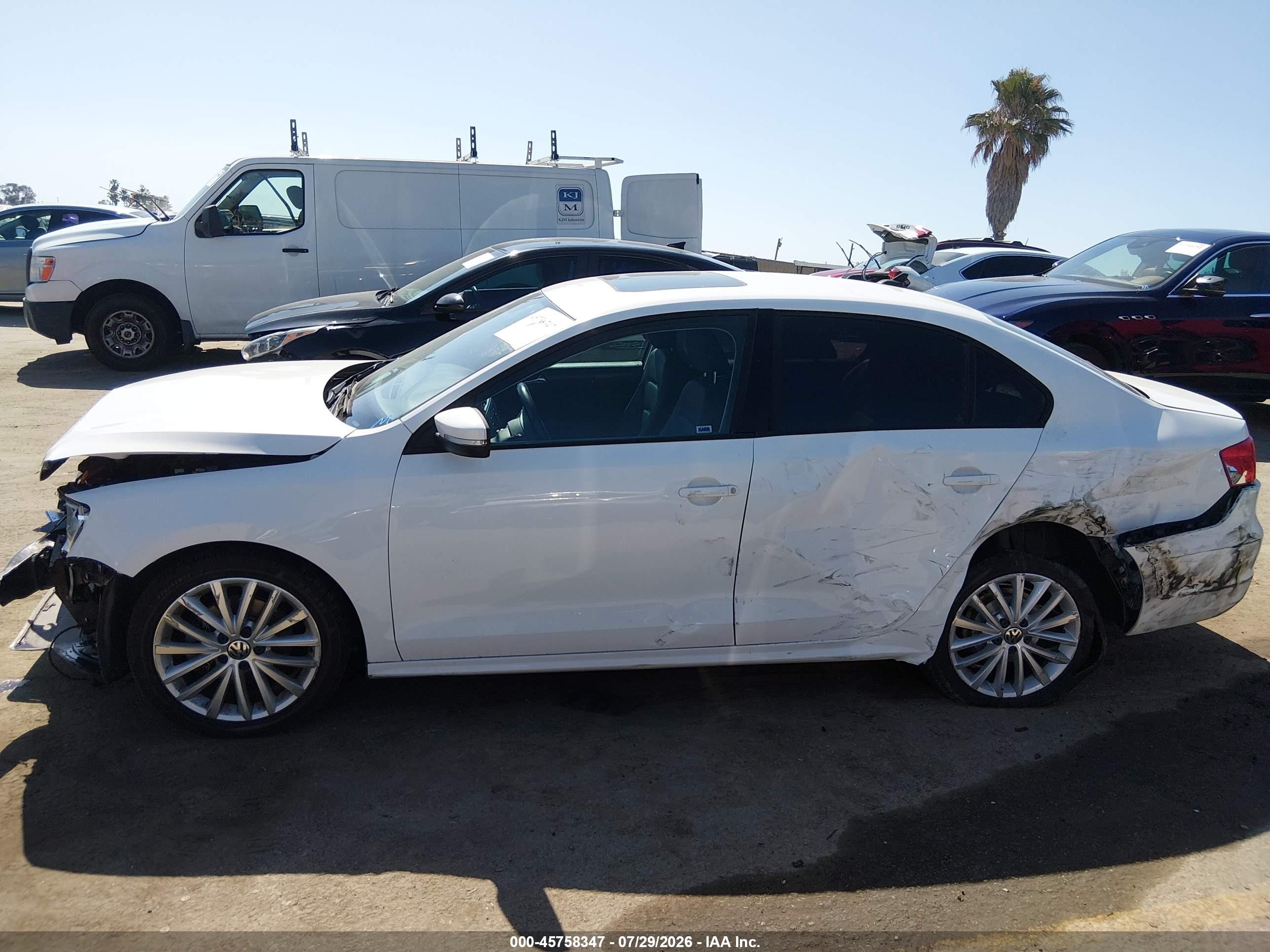 2012 Volkswagen Jetta 2.5l Se White vin: 3VWDP7AJ4CM308722