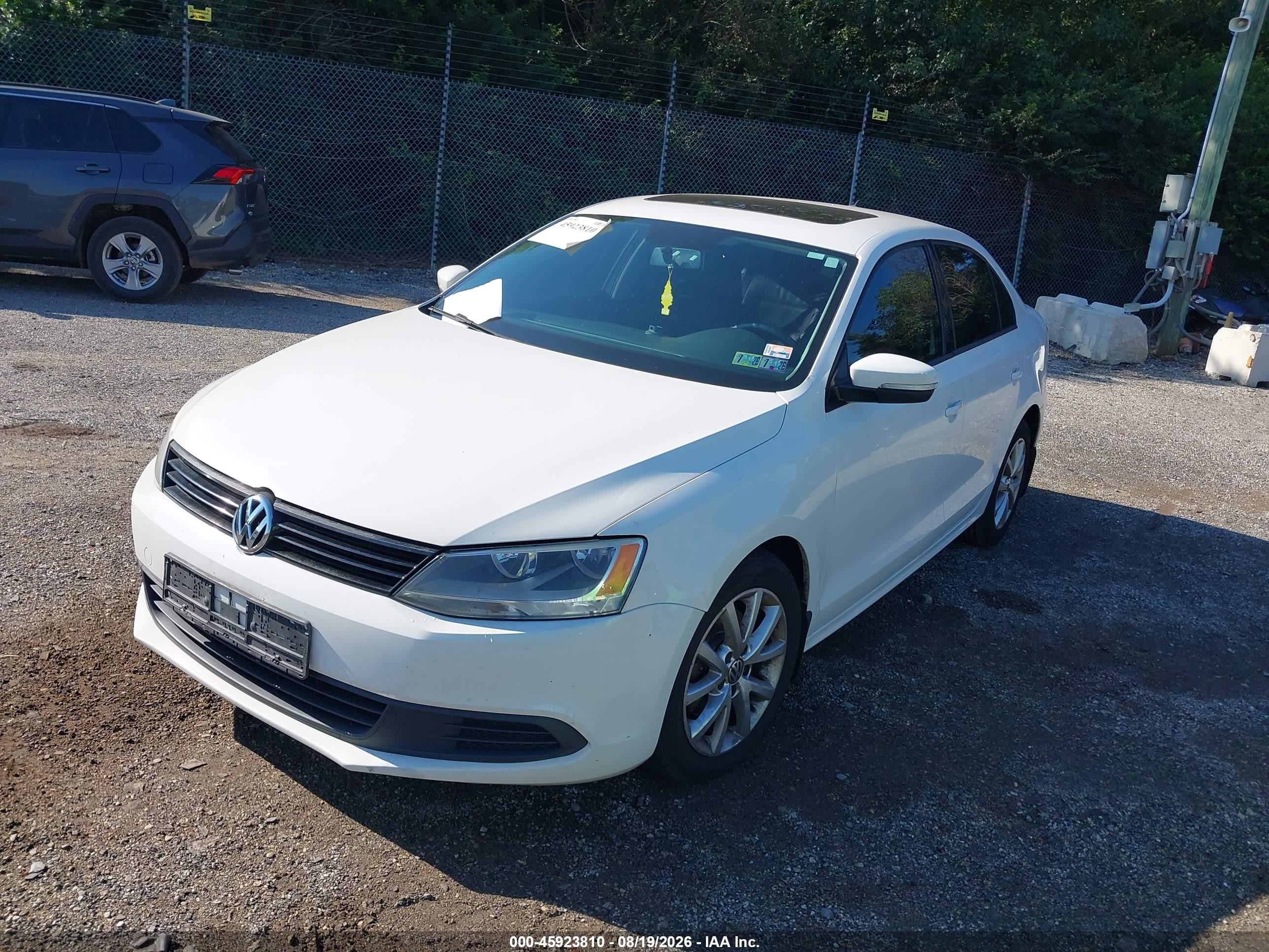 2012 Volkswagen Jetta 2.5l Se White vin: 3VWDP7AJ4CM357757