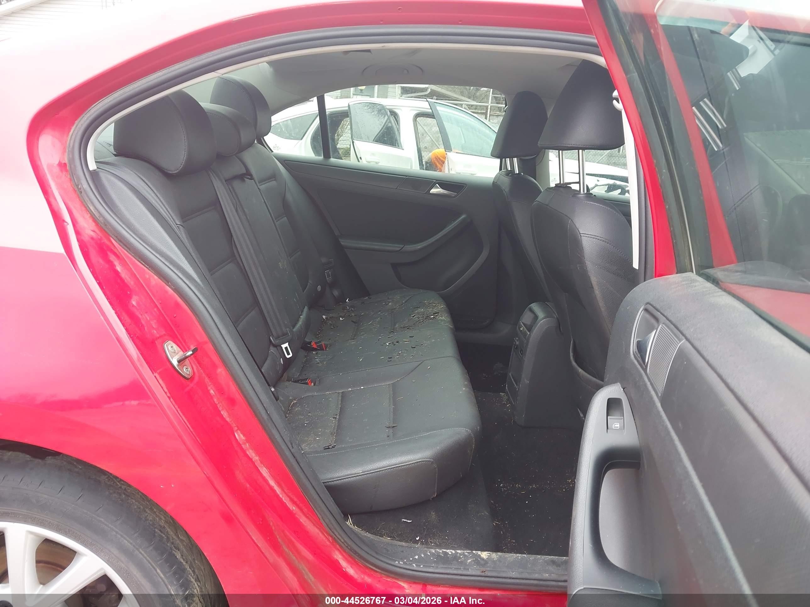 2012 Volkswagen Jetta 2.5l Se Red vin: 3VWDP7AJ4CM384635