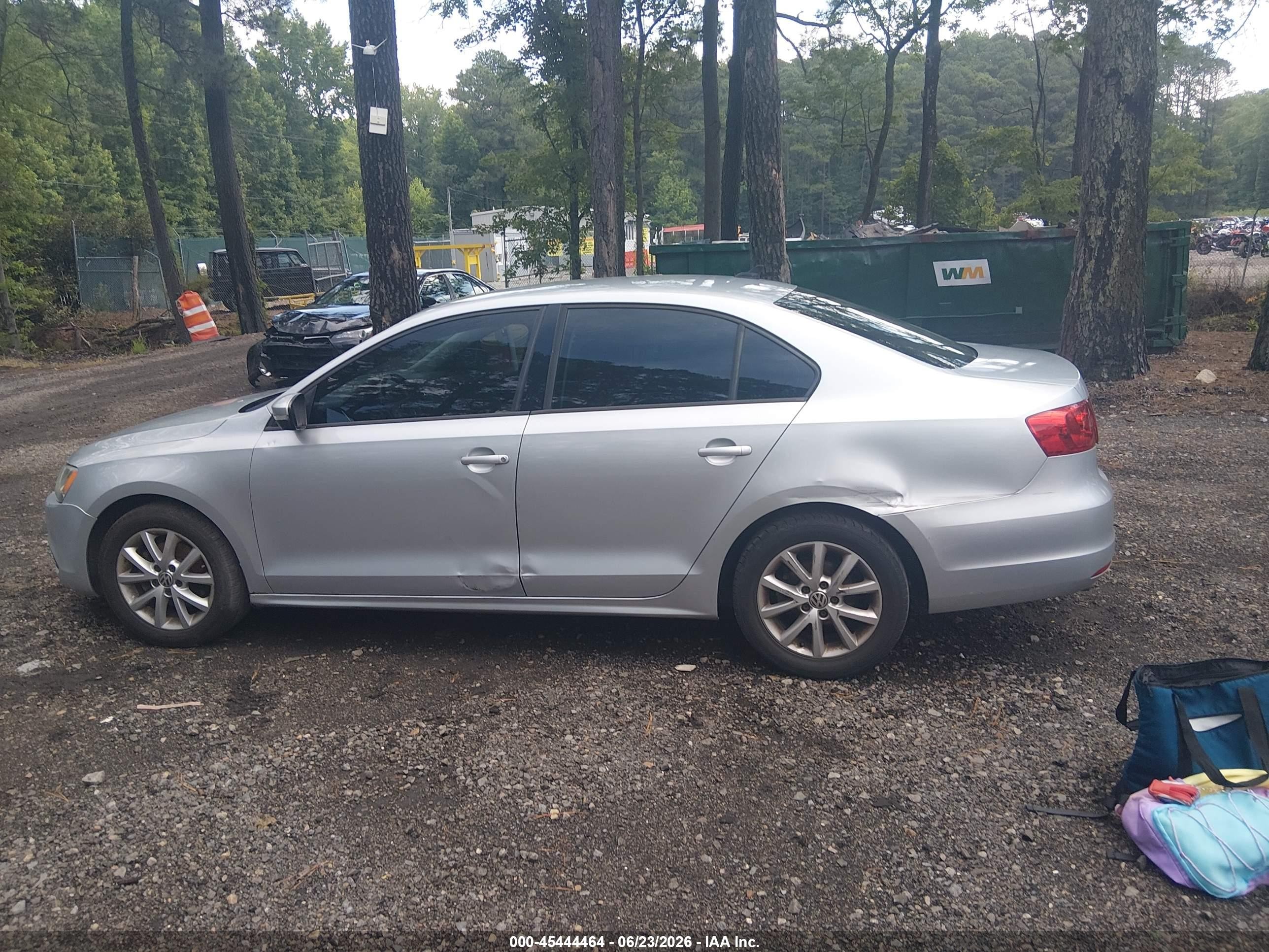 2012 Volkswagen Jetta 2.5l Se Silver vin: 3VWDP7AJ4CM419044
