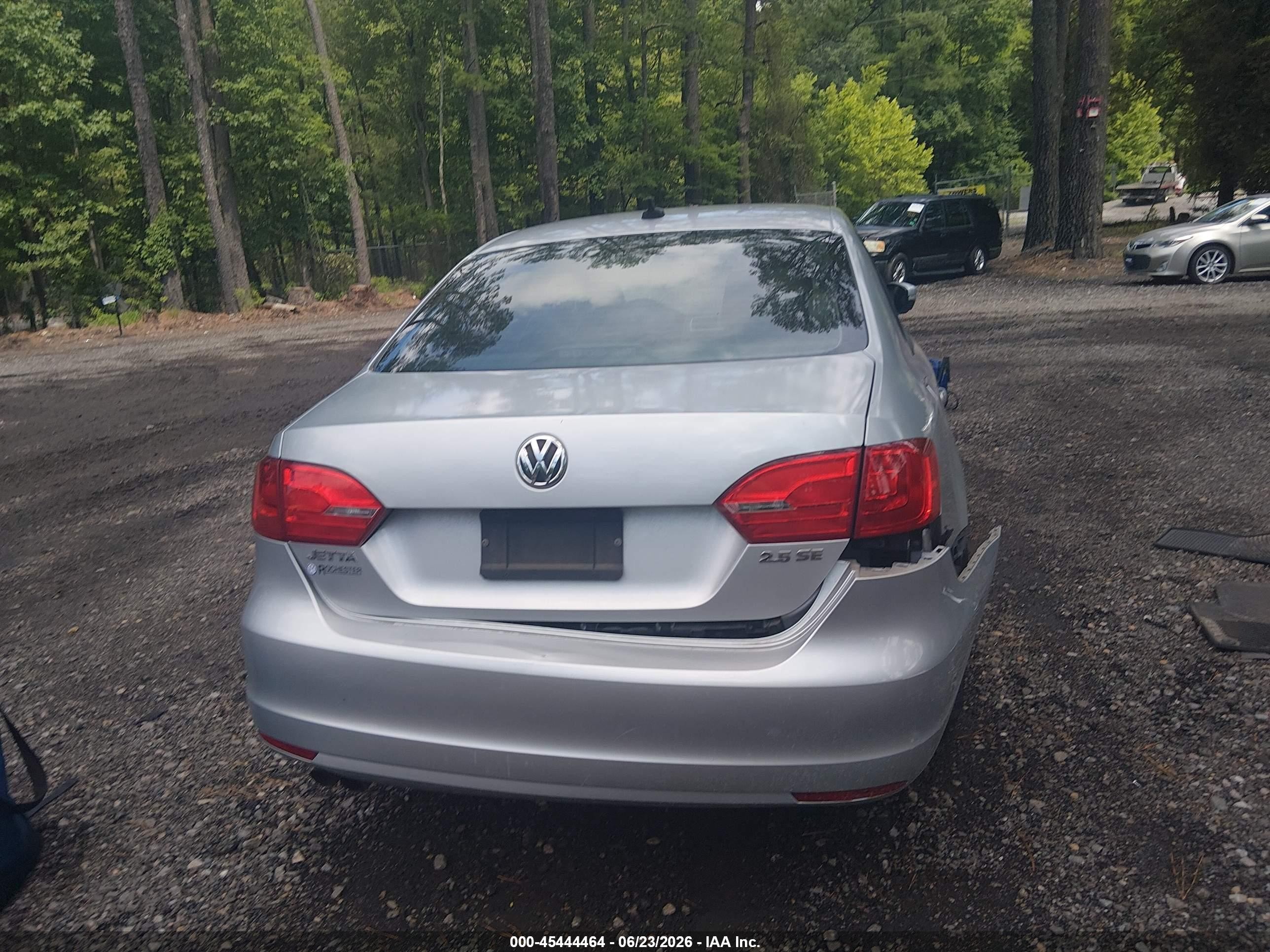 2012 Volkswagen Jetta 2.5l Se Silver vin: 3VWDP7AJ4CM419044
