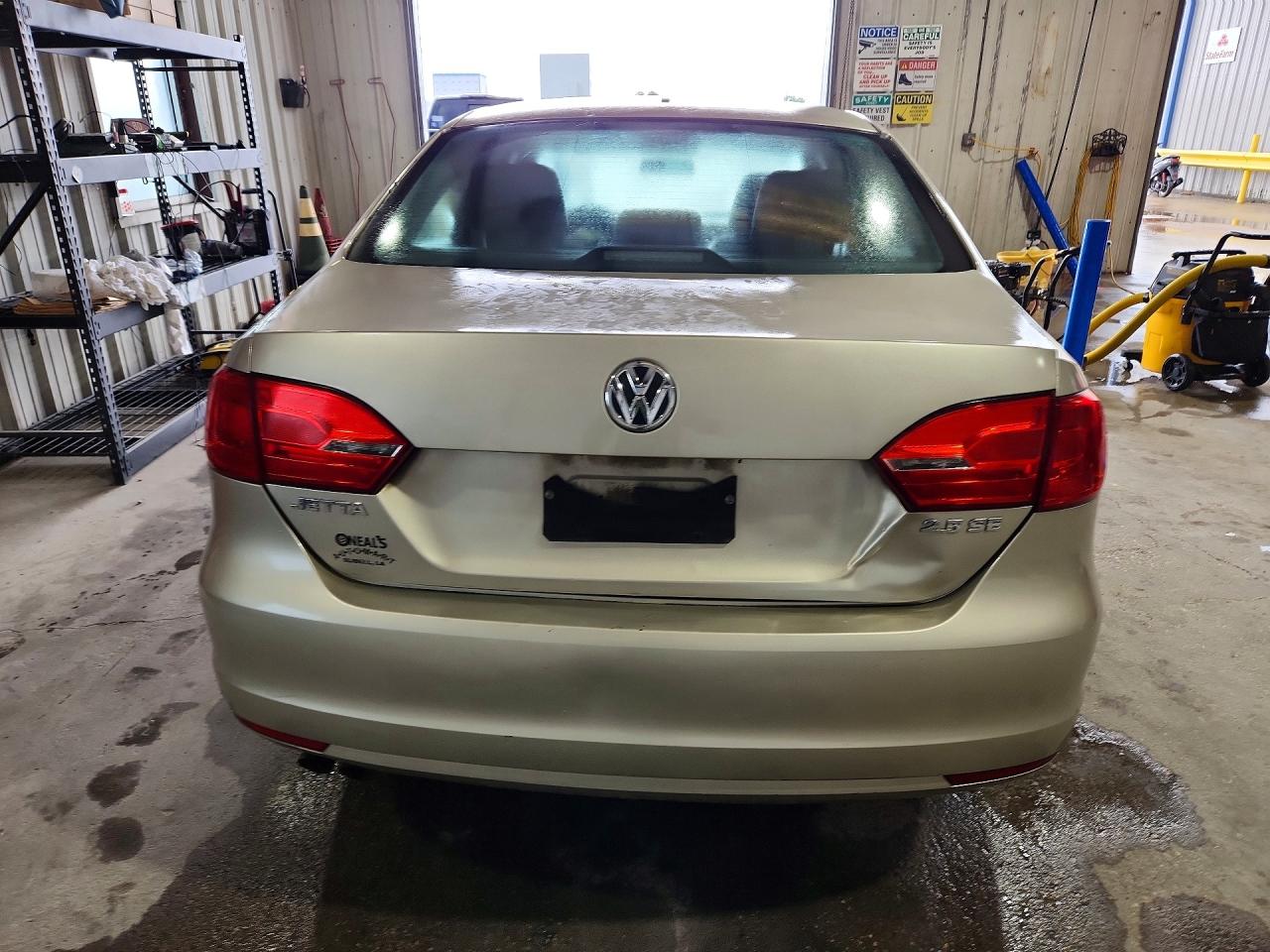 2013 Volkswagen Jetta Se Cream vin: 3VWDP7AJ4DM242786