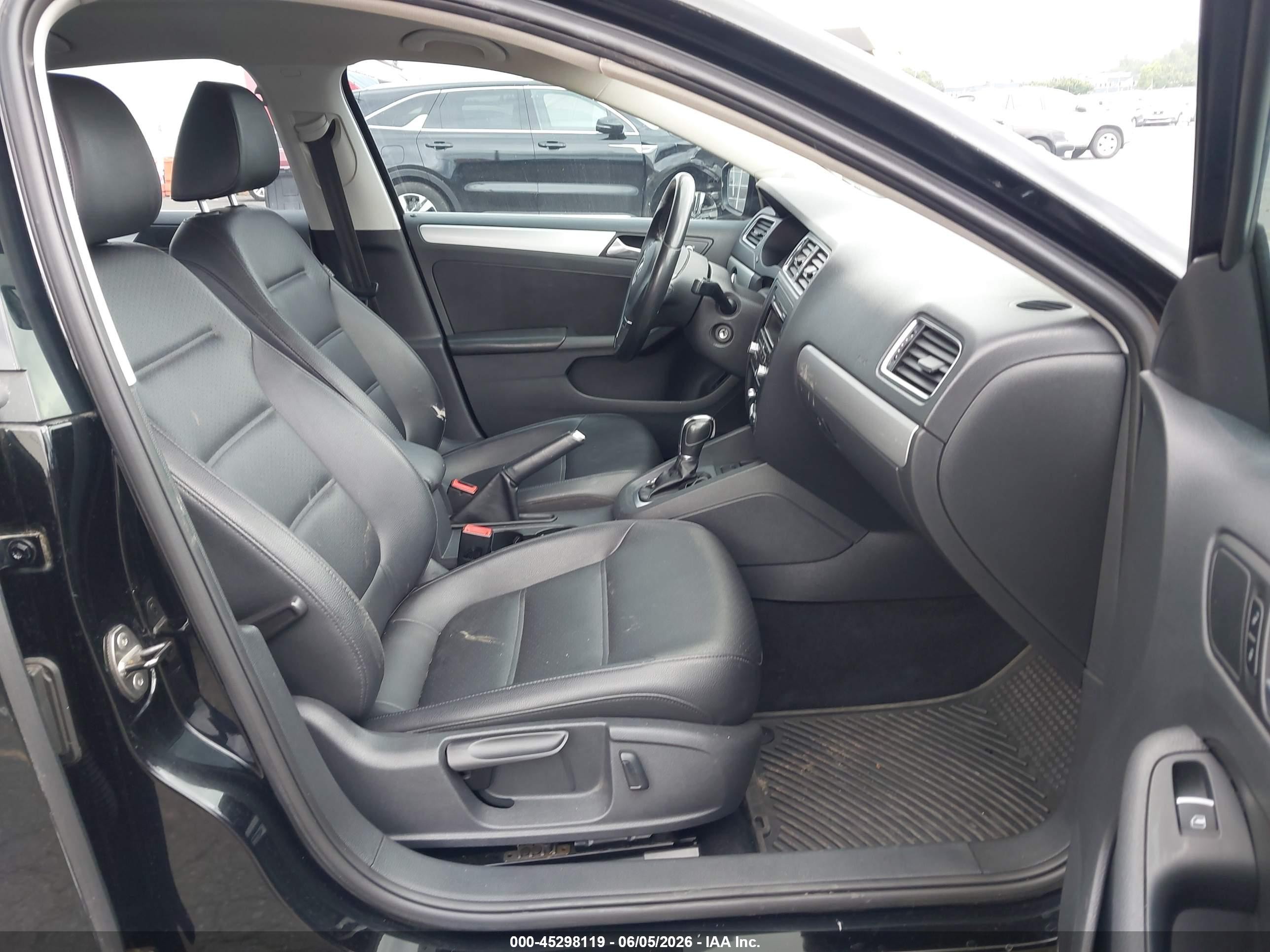 2013 Volkswagen Jetta 2.5l Se Black vin: 3VWDP7AJ4DM248927