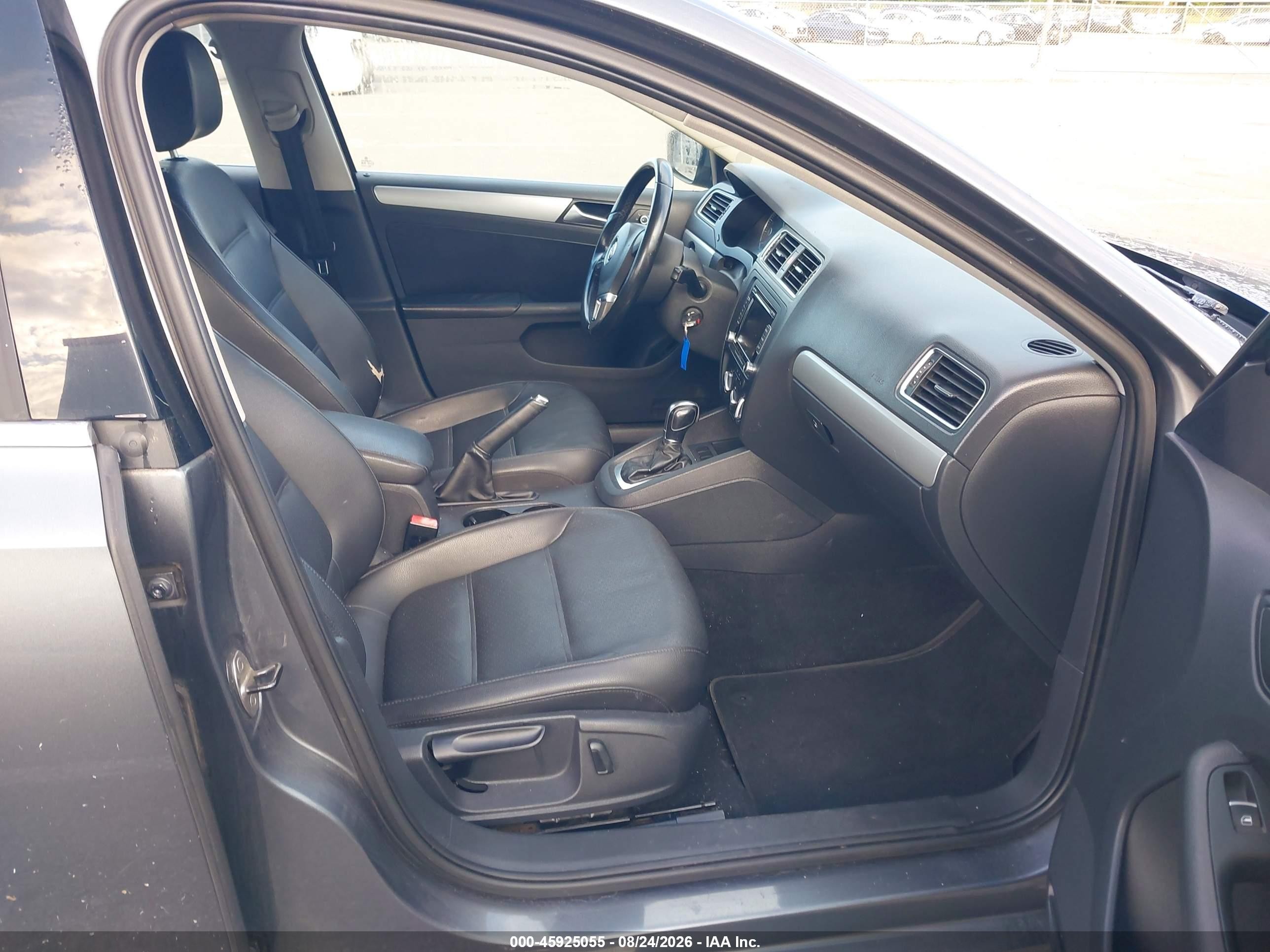 2013 Volkswagen Jetta 2.5l Se Gray vin: 3VWDP7AJ4DM269759