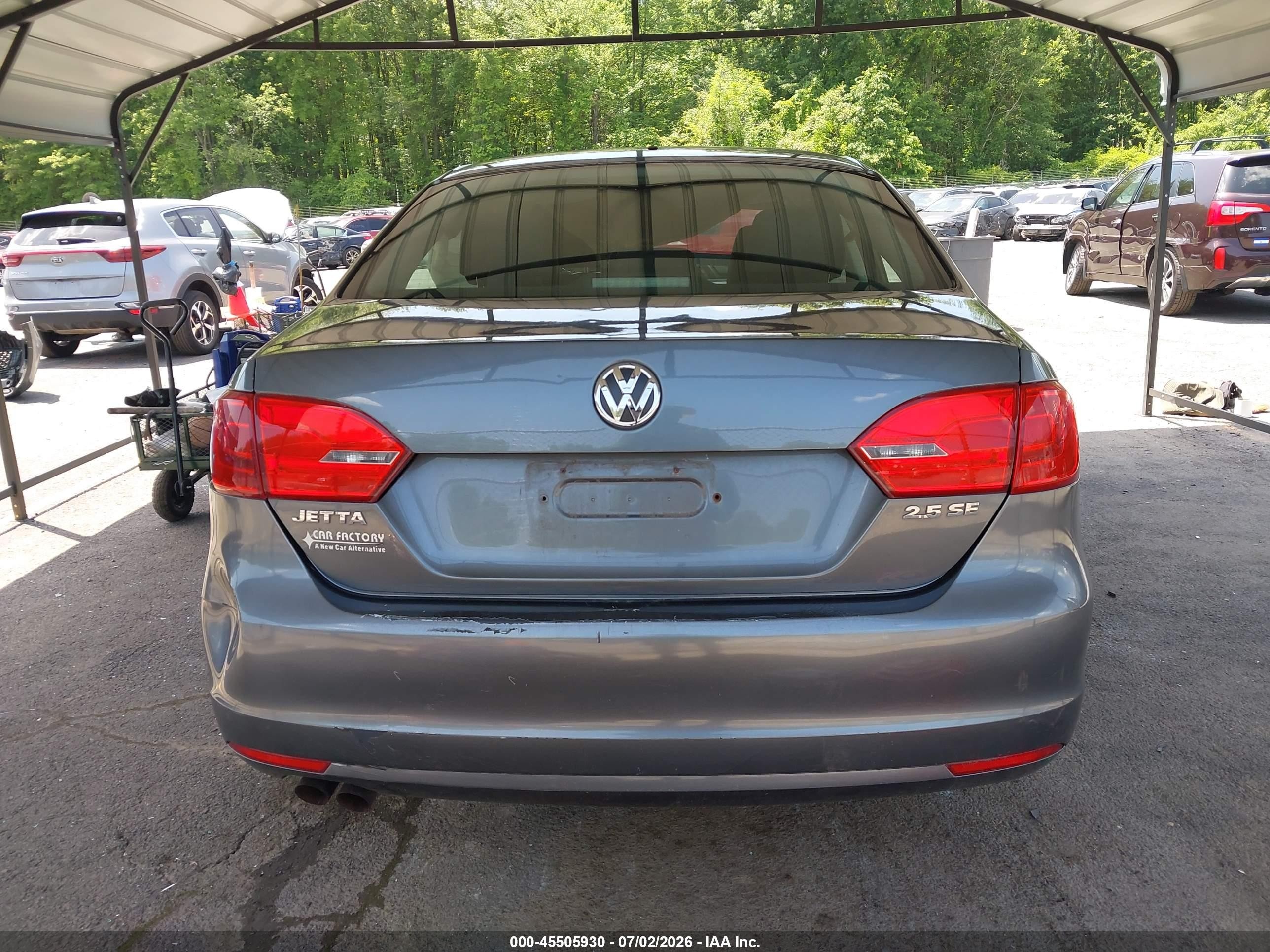 2013 Volkswagen Jetta 2.5l Se Gray vin: 3VWDP7AJ4DM277456