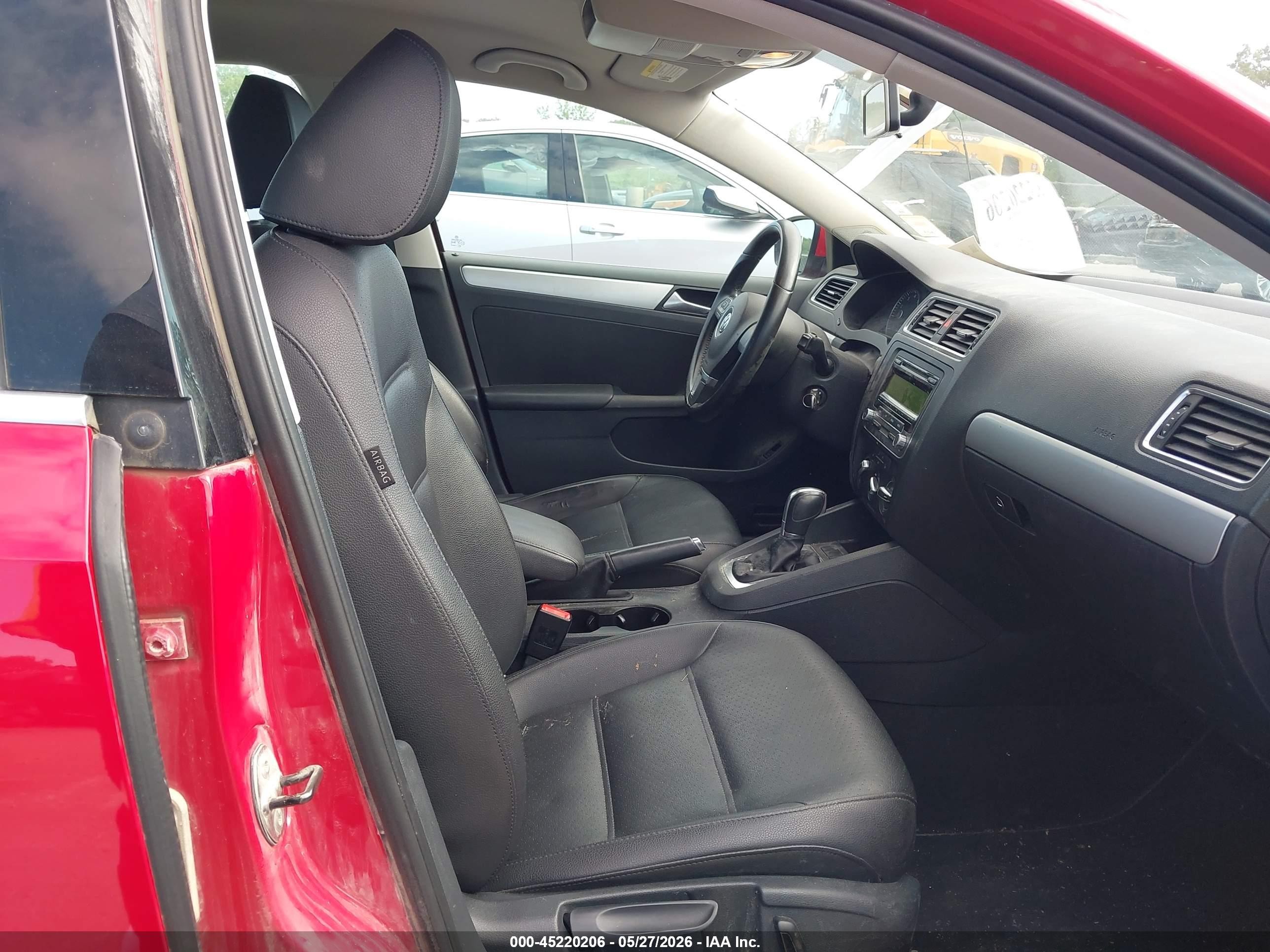 2013 Volkswagen Jetta 2.5l Se Red vin: 3VWDP7AJ4DM307670