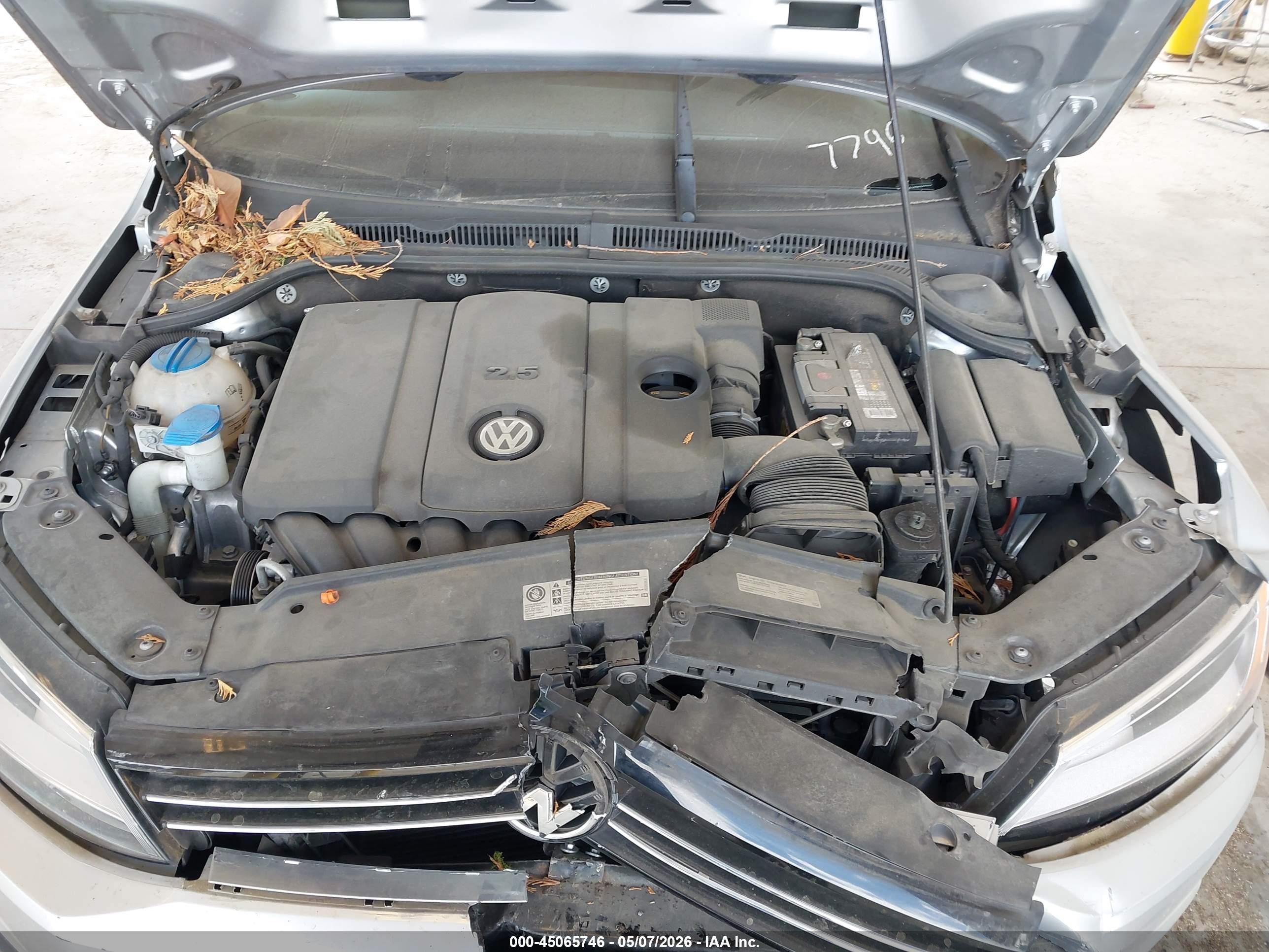 2013 Volkswagen Jetta 2.5l Se Silver vin: 3VWDP7AJ4DM307796